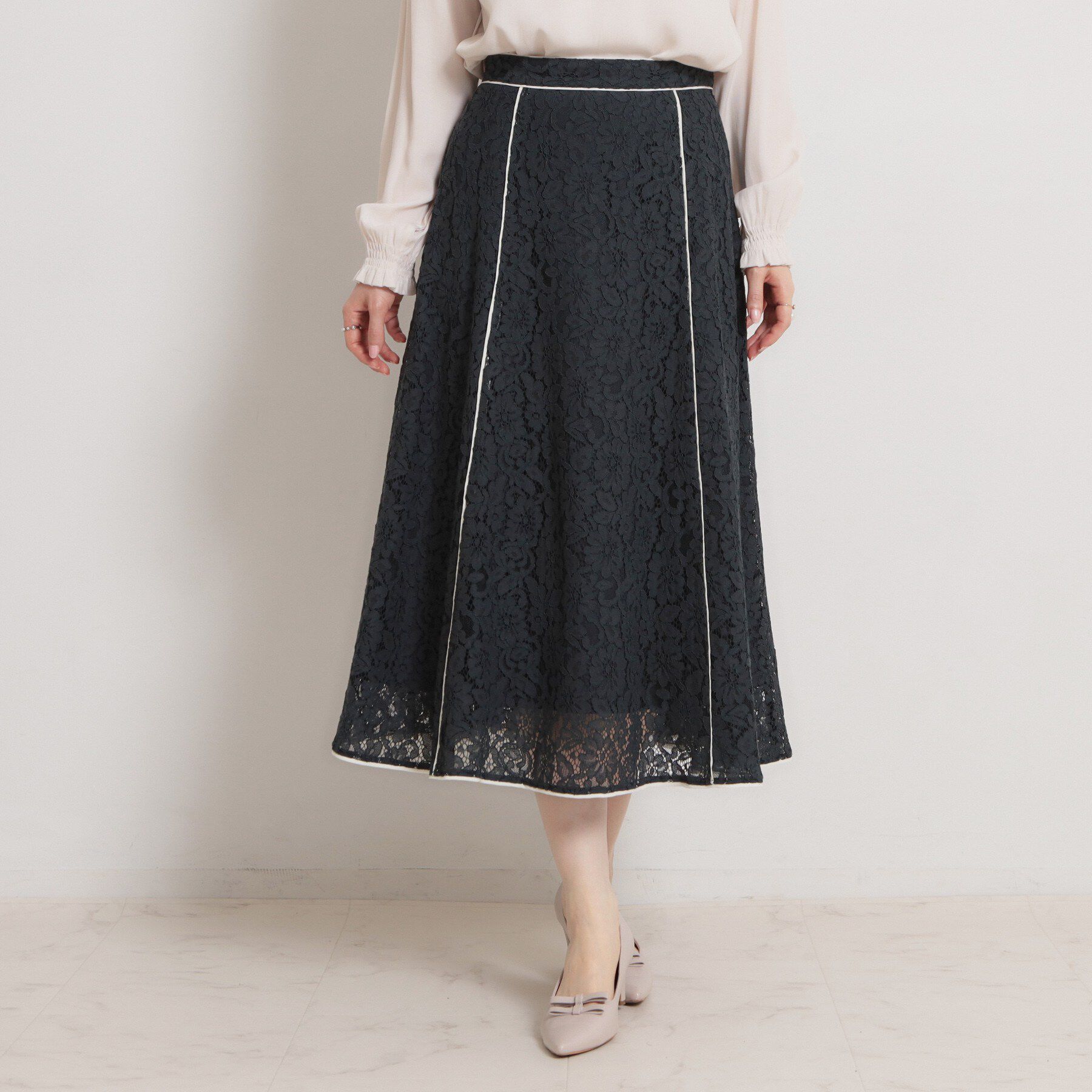 Couture broach「【洗える】コードフラワーレース スカート」|スカート|ネイビー(094)