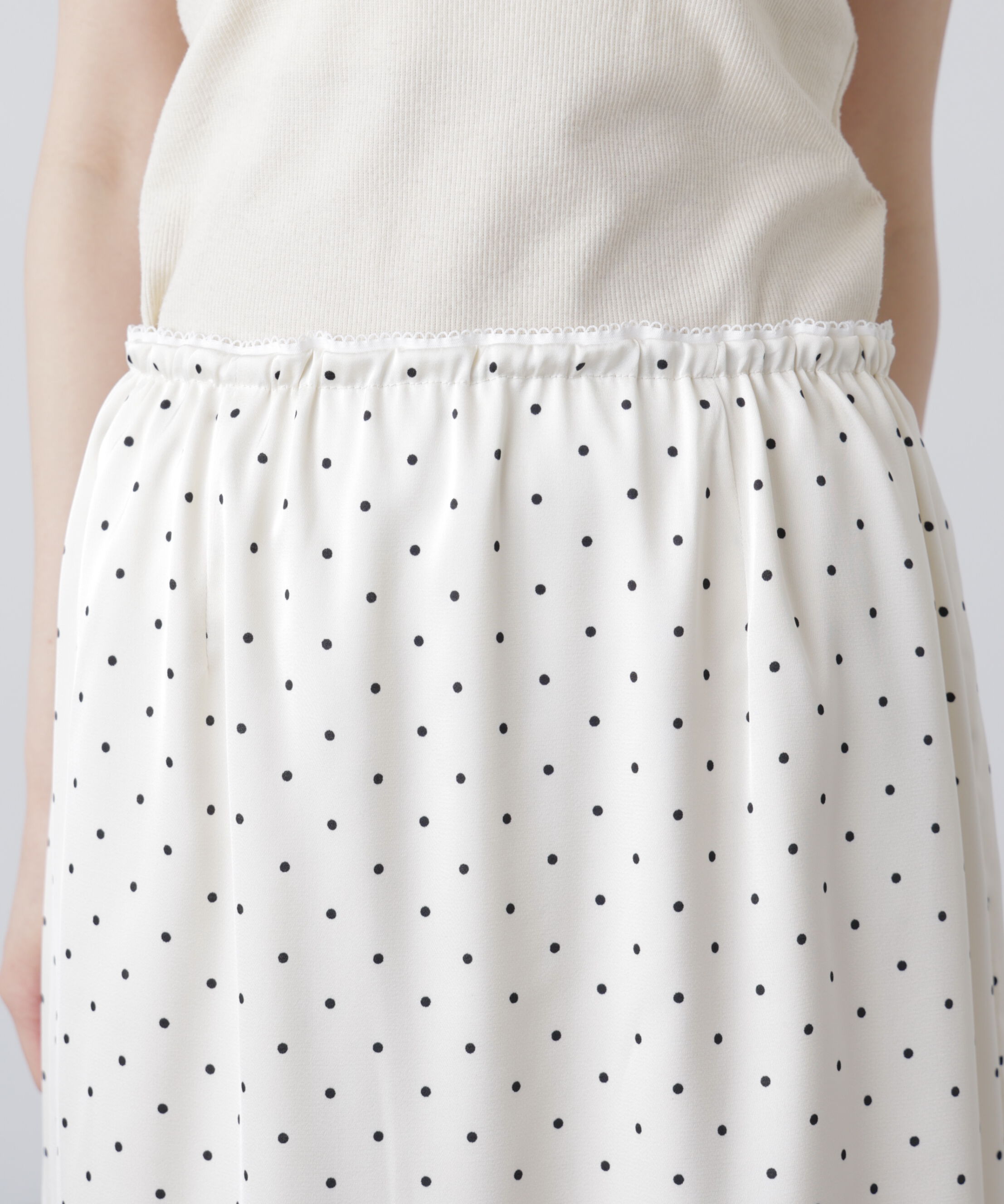  「レーストリムサテンミディスカート」|スカート|