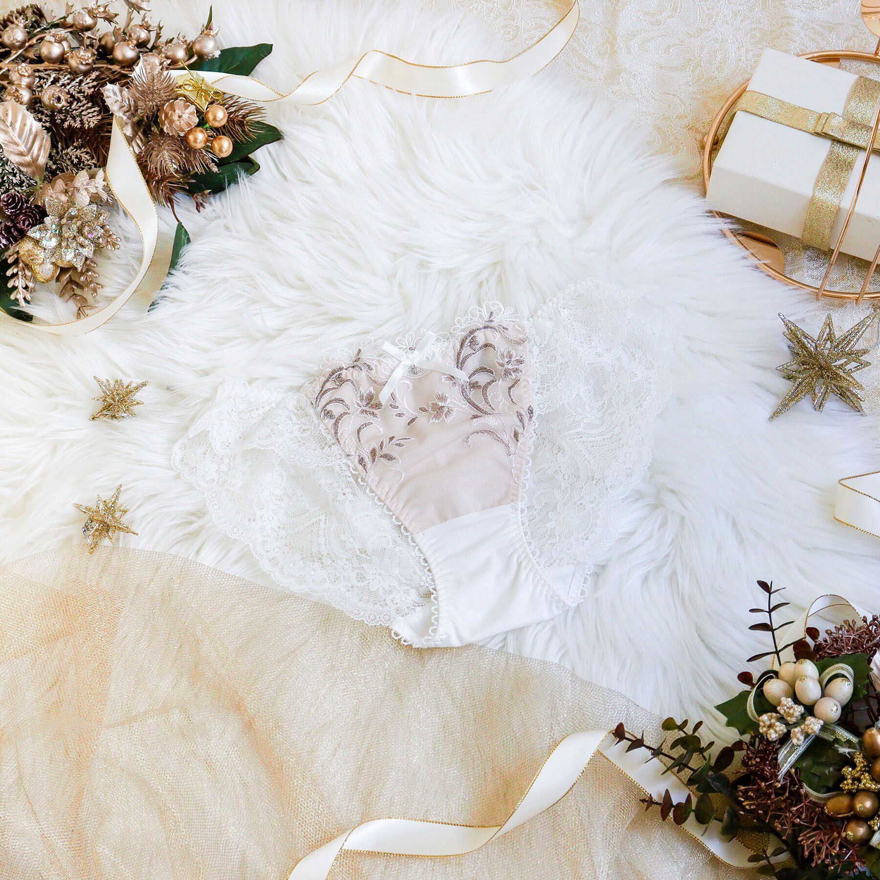 Risa Magli「アンシェラ レースショーツ」|インナー|ベージュ(052)