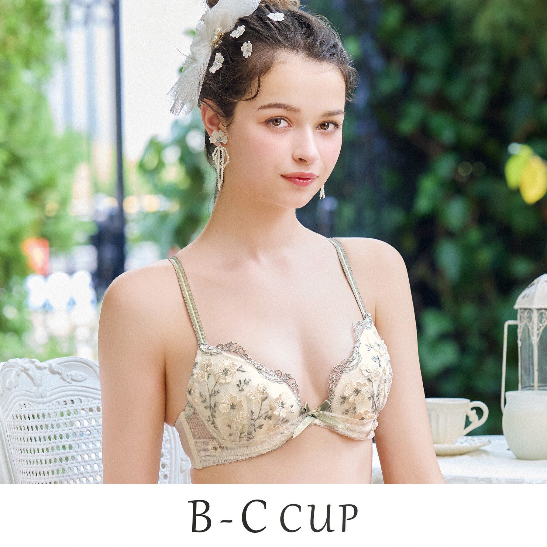 Risa Magli「ラーレ ブラジャー (B-C) ＜リサマリミラクル谷間ブラ＞」|インナー|アイボリー(004)