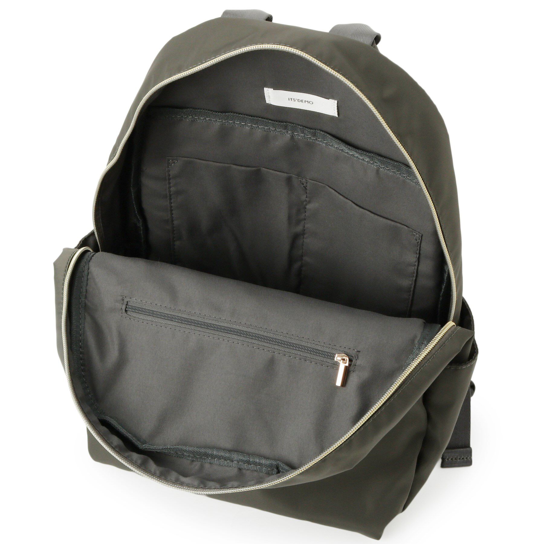 ITS&rsquo;DEMO「【A4／9ポケット】軽量撥水リュック」|リュック|