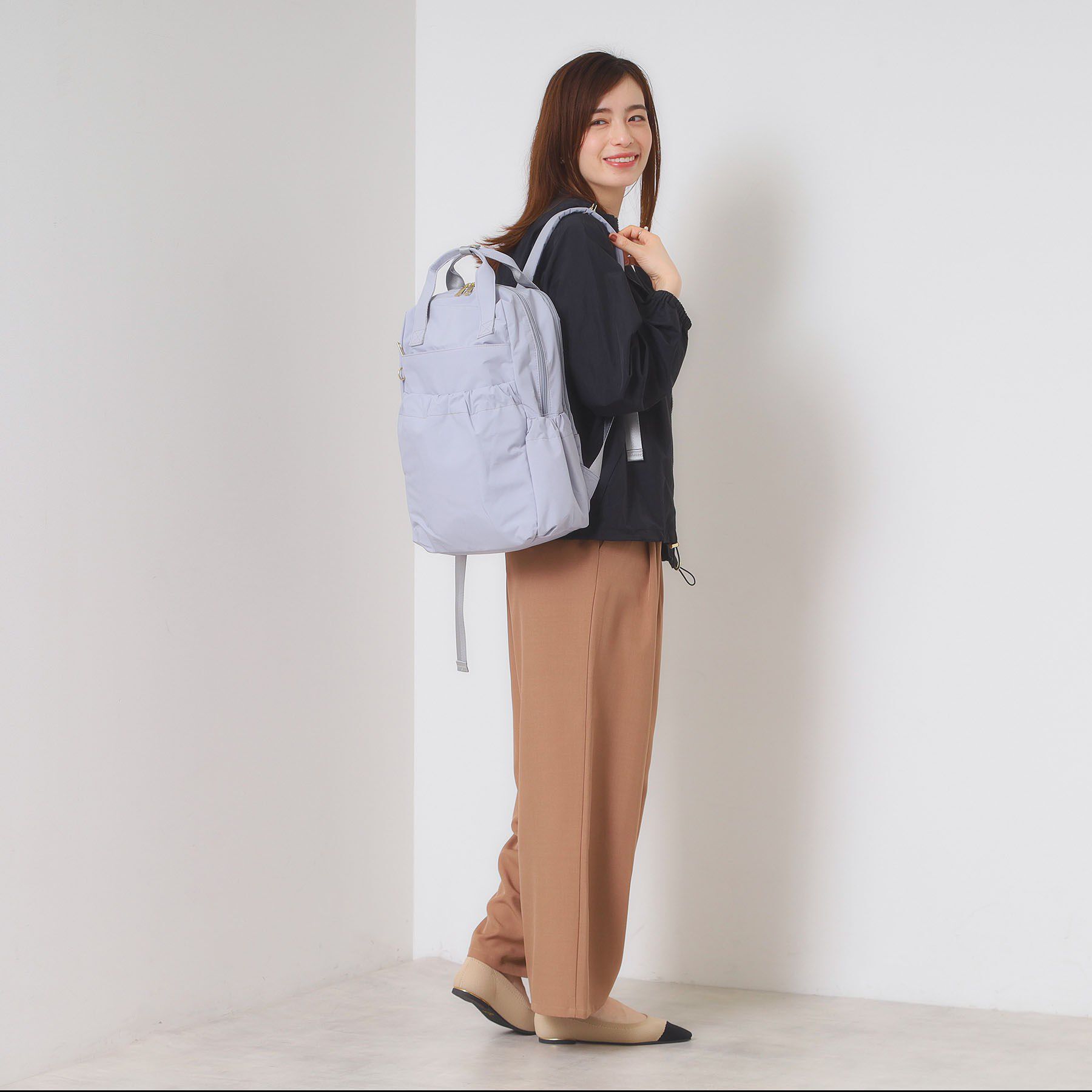 ITS&rsquo;DEMO「【A4／11ポケット】ふんわり軽量撥水リュック」|リュック|