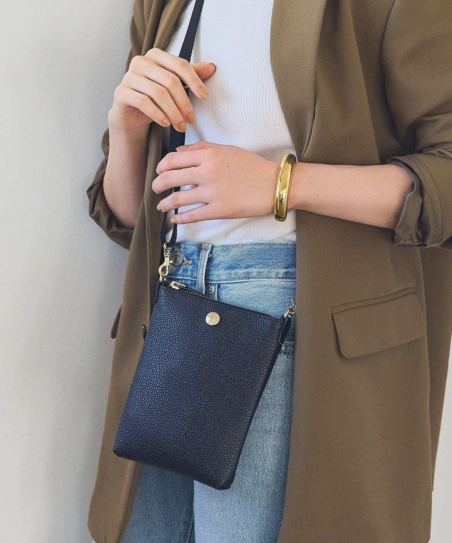 TOPKAPI BREATH「 SCOTCH GRAIN スコッチグレイン ネオレザー サコッシュ スマホ ショルダーバッグ【VERY 掲載】」|ショルダー・メッセンジャー|ブラック