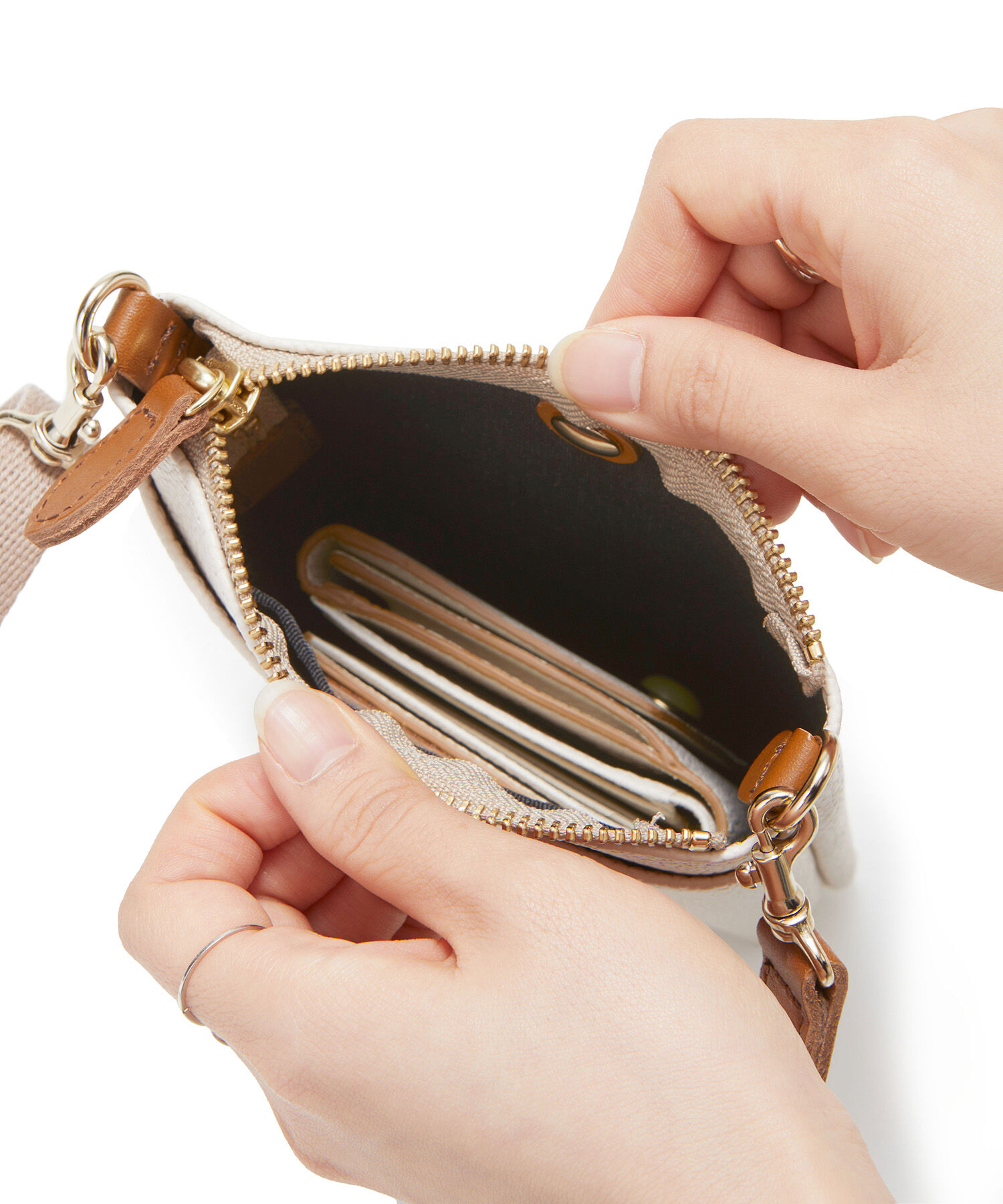 TOPKAPI BREATH「 SCOTCH GRAIN スコッチグレイン ネオレザー サコッシュ スマホ ショルダーバッグ【VERY 掲載】」|ショルダー・メッセンジャー|