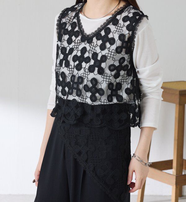  「【＋１アイテム】モチーフレース2WAYベスト」|シャツ・ブラウス|