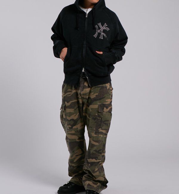  「【UNISEX】KOOKY'N KYケミカルラインストーンジップパーカー」|パーカー|