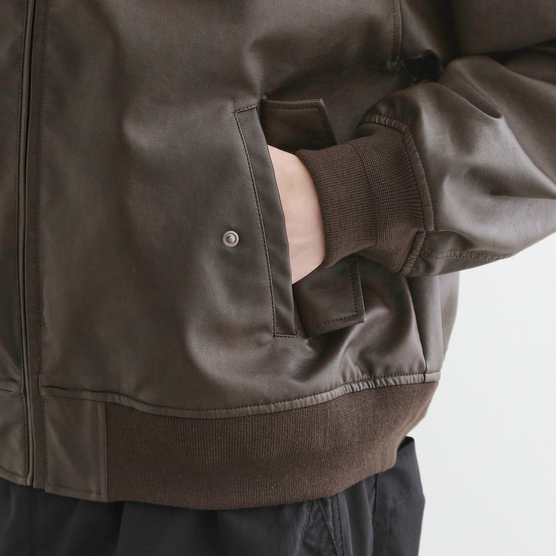 tk.TAKEO KIKUCHI「シンセティックレザー MA－1」|ブルゾン・スタジャン|