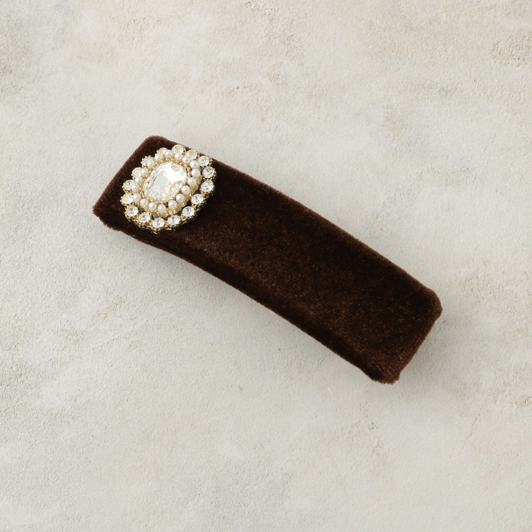 OPAQUE.CLIP「ビジュー付きベロアバレッタ」|その他|ブラウン(244)