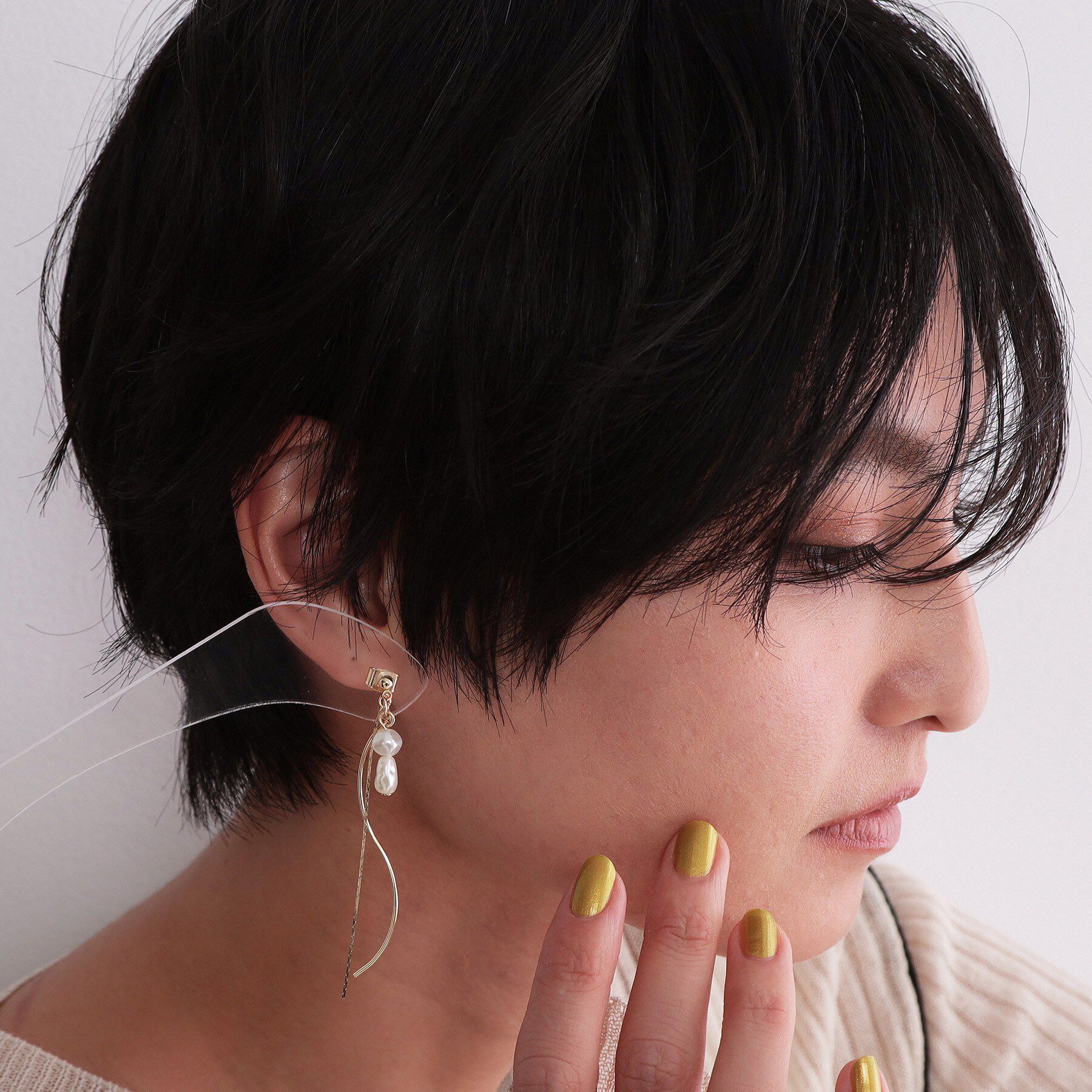 OPAQUE.CLIP「アクリルパール しゃらしゃらピアス」|ピアス|