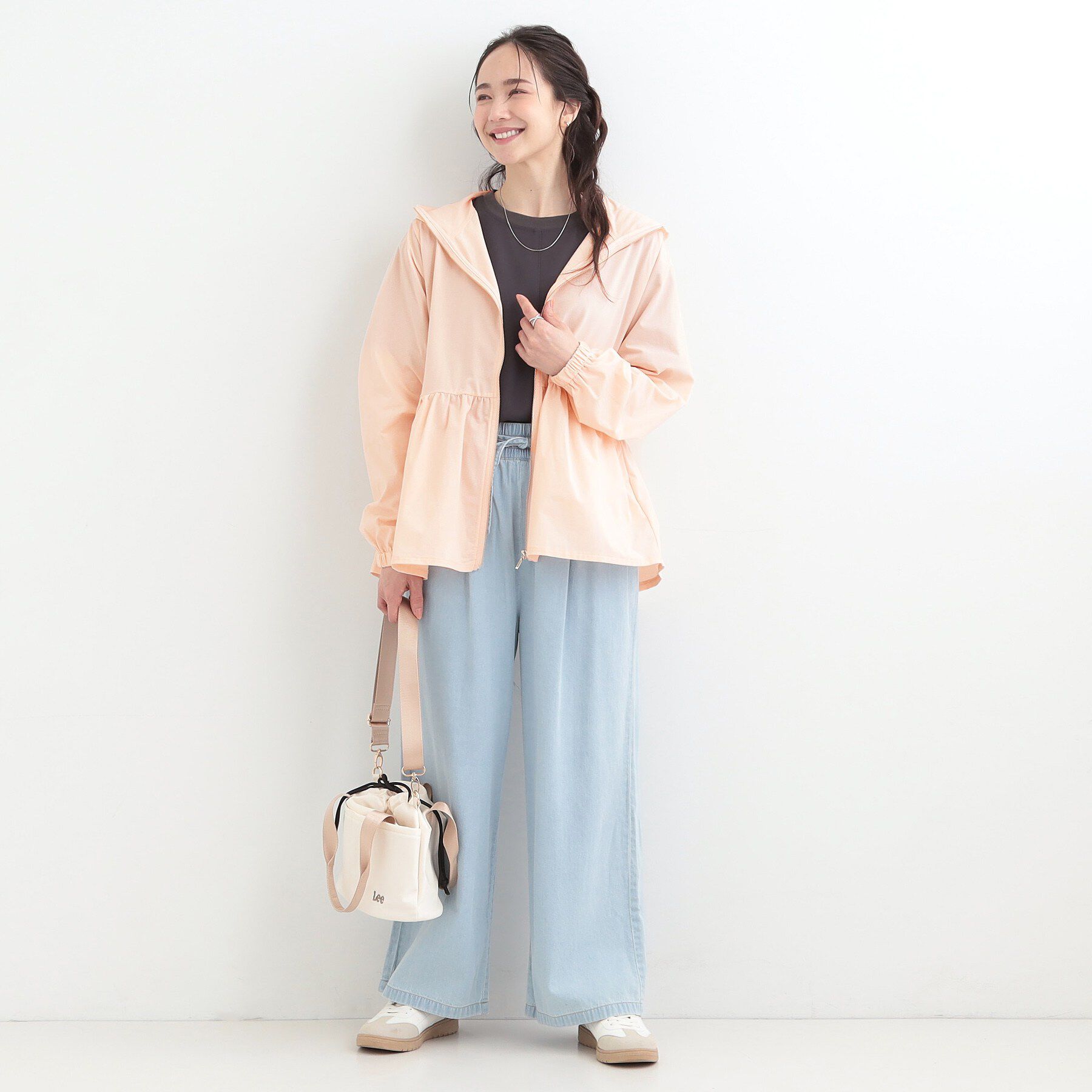 SHOO･LA･RUE「【UV/ひんやり/S-LL/体型カバー】女性らしさ溢れるペプラムデザイン メタルジップパーカー」|ブルゾン・スタジャン|