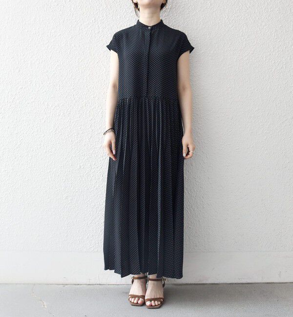 SHIPS any「《予約》SHIPS any:〈手洗い可能〉ドット バンドカラー フレンチ プリーツ ロング ワンピース」|ワンピース|