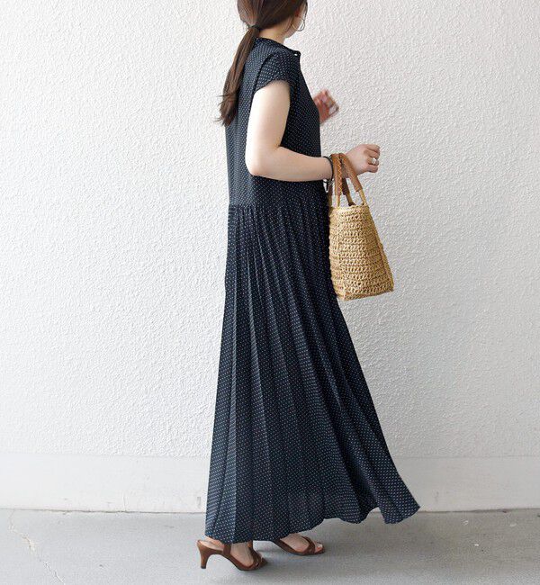 SHIPS any「《予約》SHIPS any:〈手洗い可能〉ドット バンドカラー フレンチ プリーツ ロング ワンピース」|ワンピース|