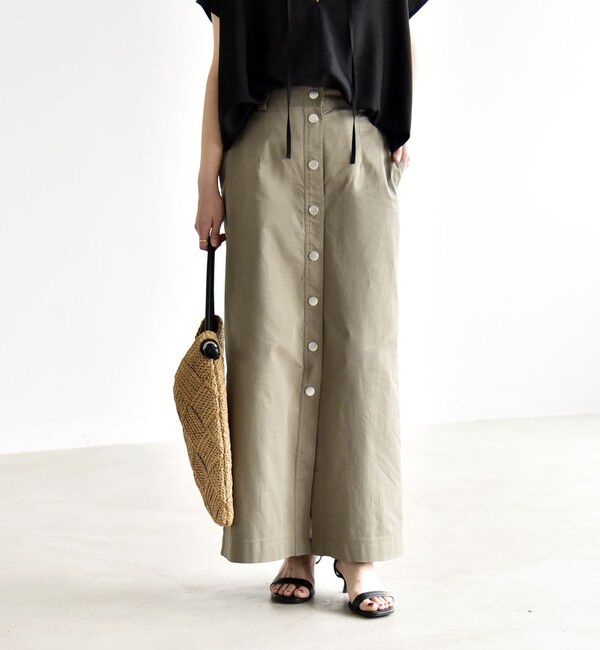 quaranciel「《予約》quaranciel:〈洗濯機可能〉フロントボタン Iライン タイト スカート」|スカート|カーキ