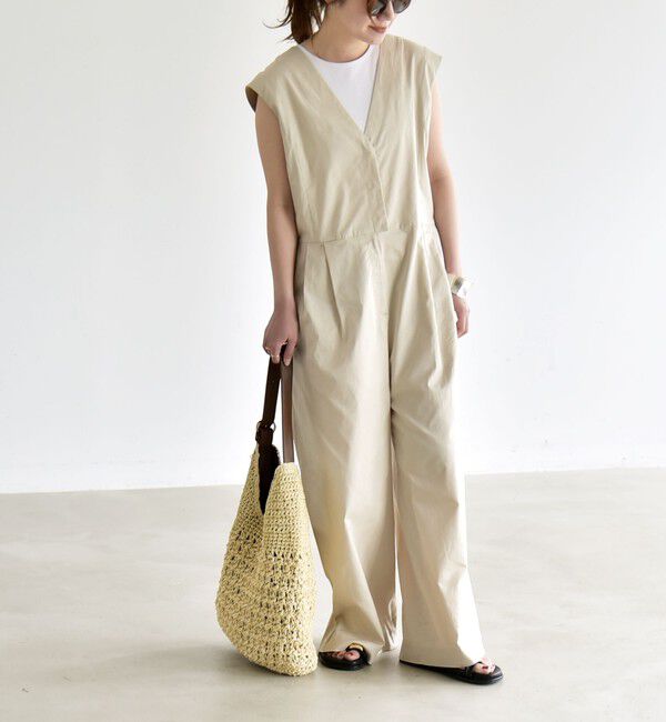 quaranciel「《予約》quaranciel:〈洗濯機可能〉Vネック ワイド オールインワン」|オールインワン|ベージュ
