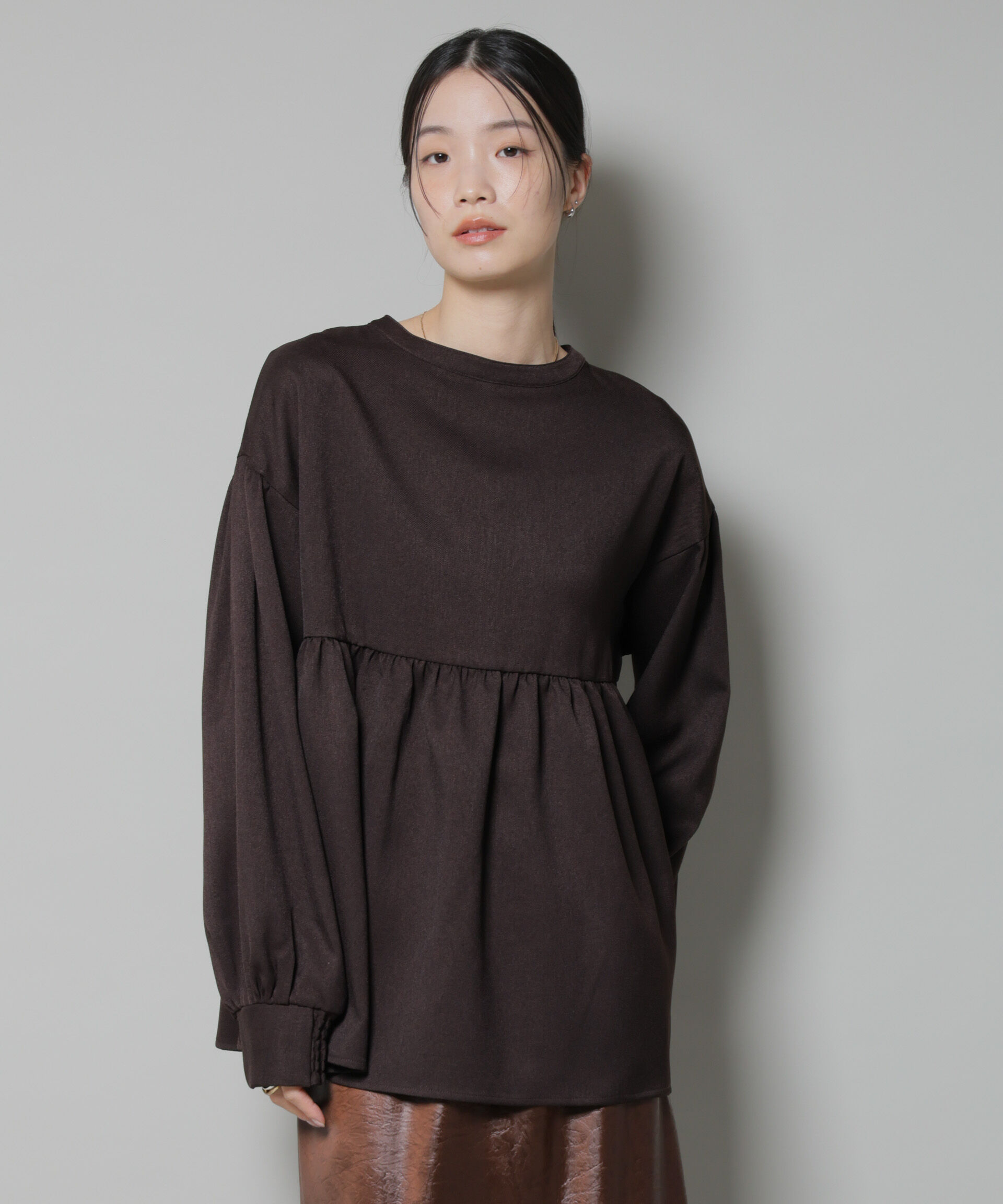 nano･universe「ｳｰﾙﾗｲｸﾎﾟﾘｴｽﾃﾙ前後2way切り替えﾍﾟﾌﾟﾗﾑﾌﾞﾗｳｽ(ｾ  」|シャツ・ブラウス|