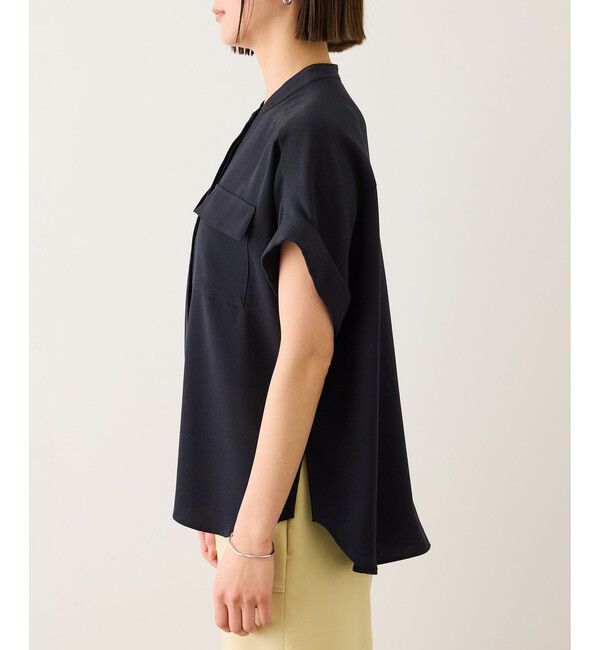 ROPE「ライトトリアセバックサテンフラップブラウス/イージーケア・セットアップ対応」|シャツ・ブラウス|