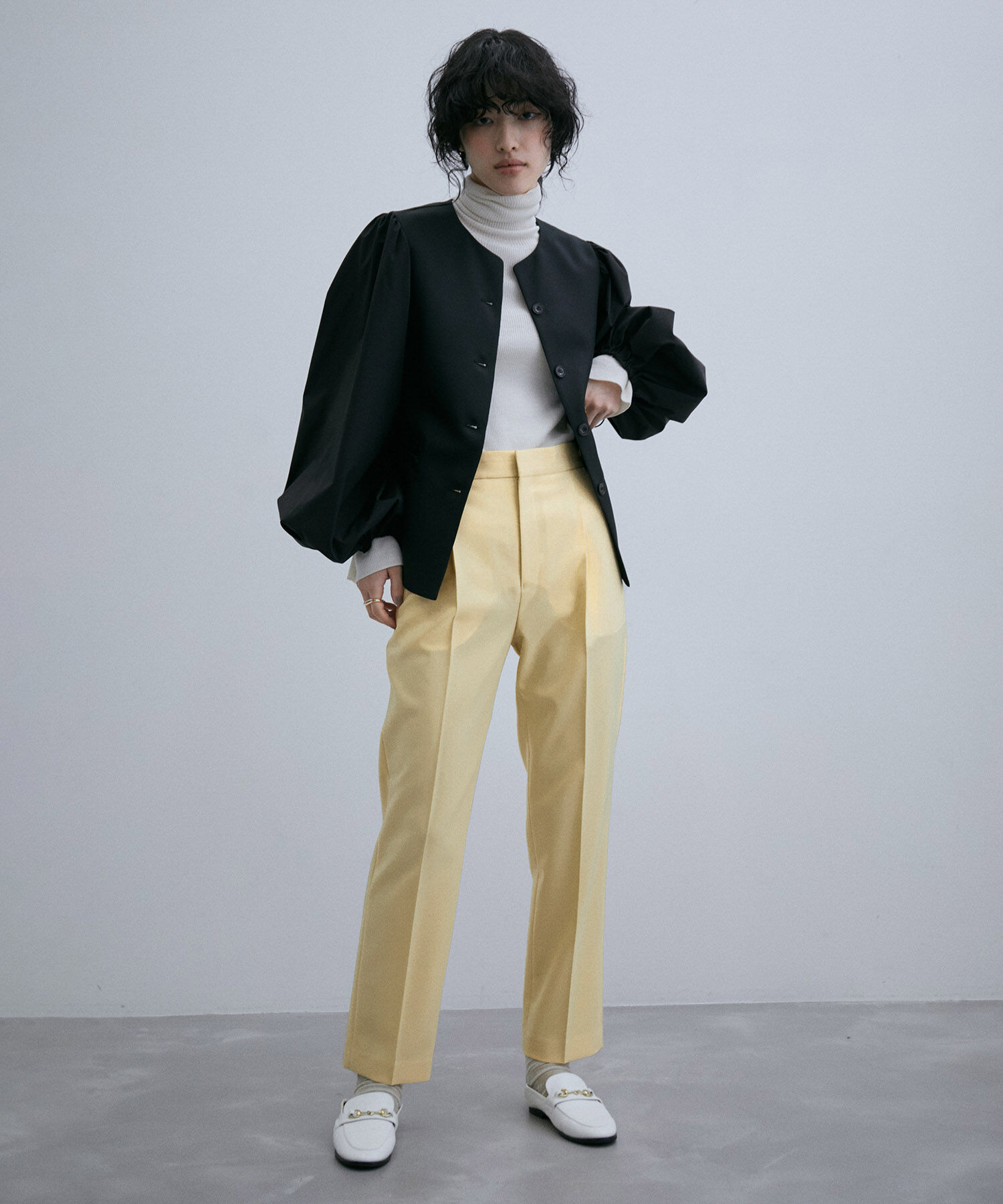 ADAM ET ROPE'「【サステナブル】スリムスラックス」|スラックス|