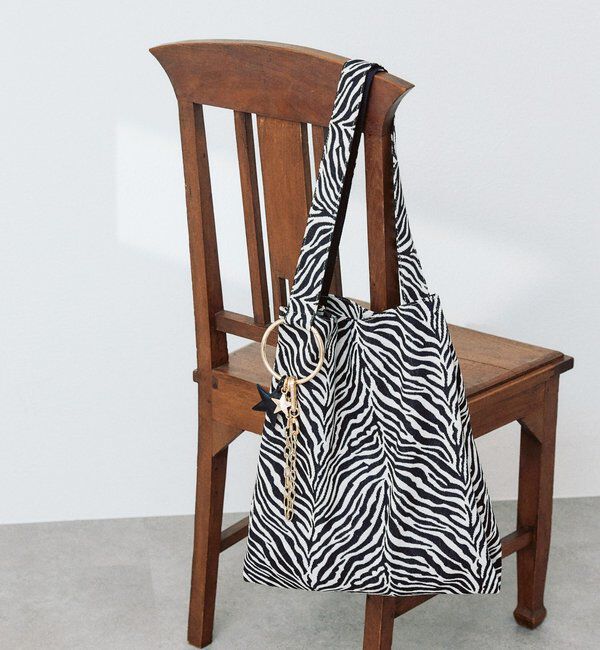  「よっし～コラボ/チャーム付きアニマルジャガードトート」|ショルダー・メッセンジャー|