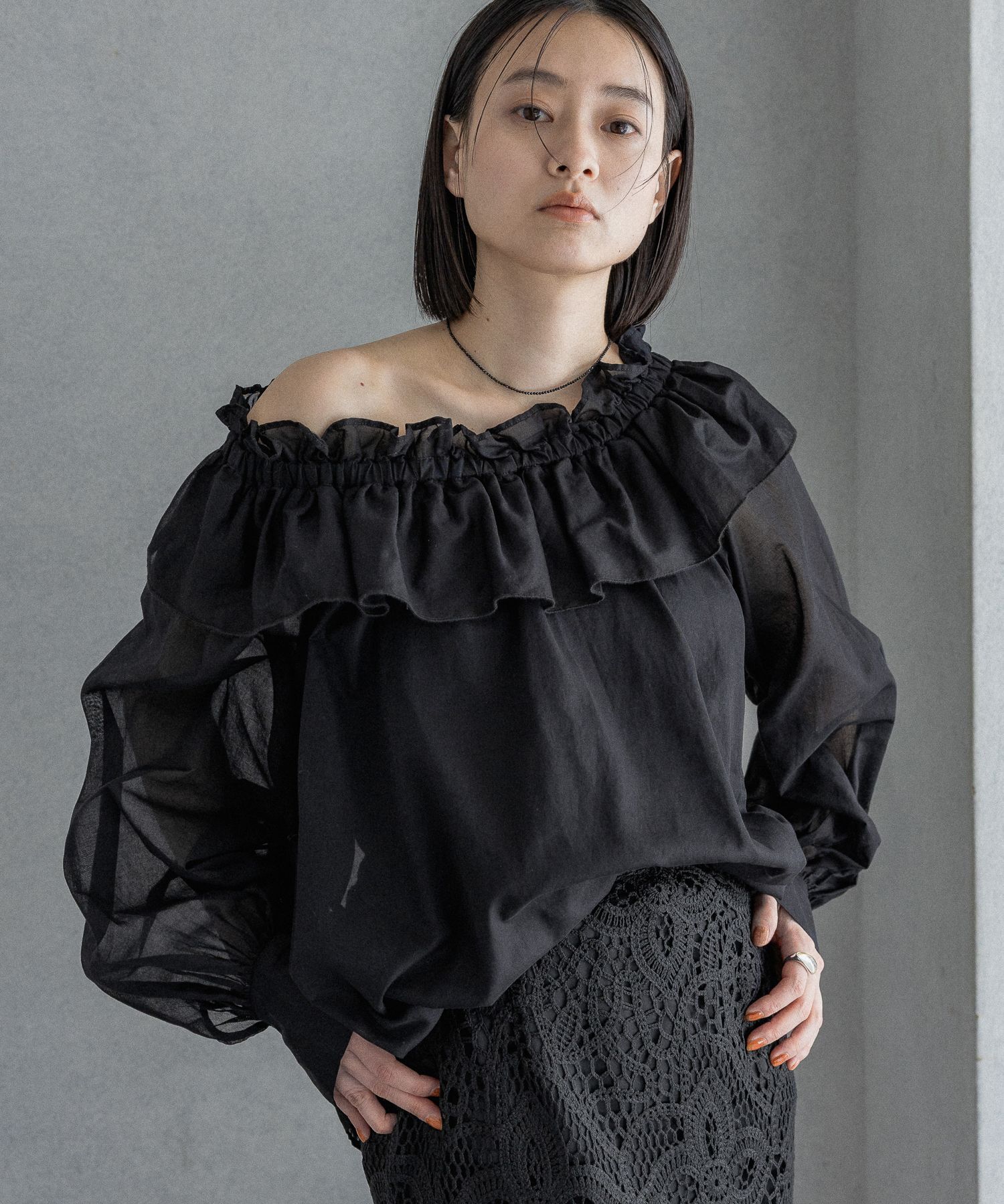 A part by 「フリルギャザーオフショルブラウス」|シャツ・ブラウス|ブラック