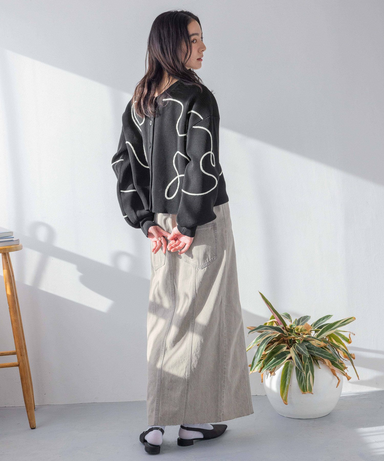 LOWRYS FARM「【前後着用可能】エンブロイダリー２ＷＡＹカーディガン」|ニット・セーター|