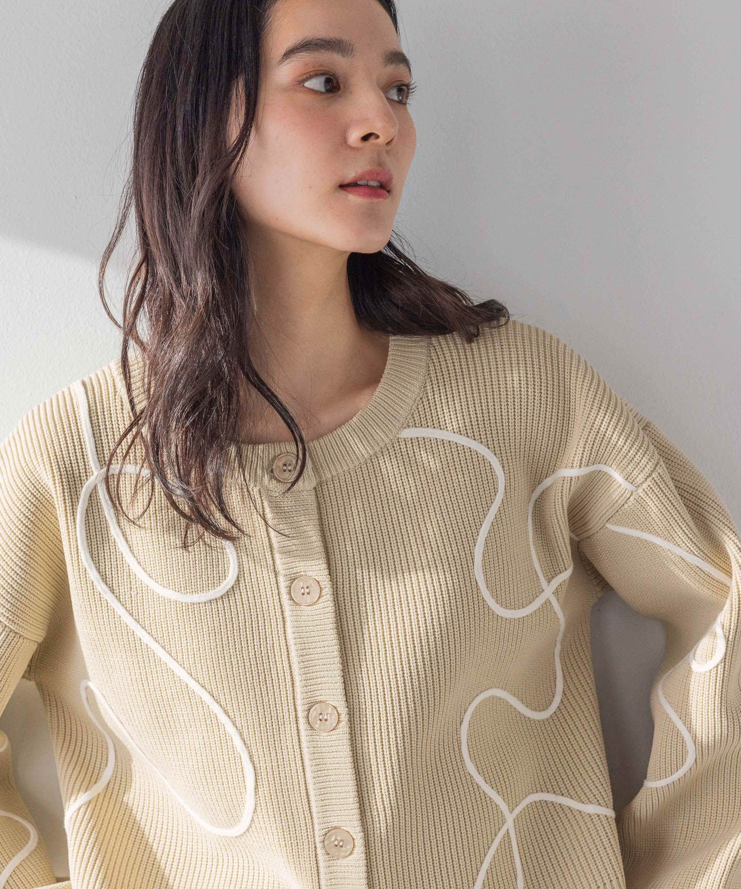 LOWRYS FARM「【前後着用可能】エンブロイダリー２ＷＡＹカーディガン」|ニット・セーター|