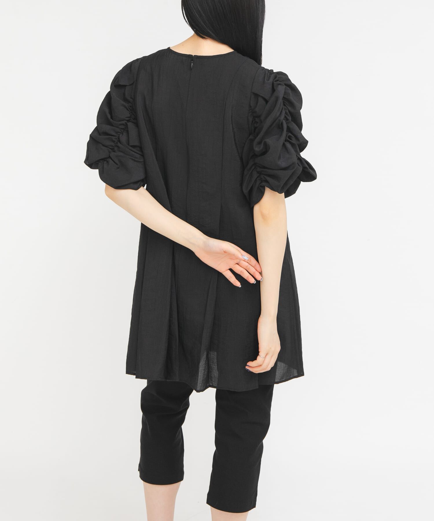  「シャーリングスリーブミニワンピース」|ワンピース|