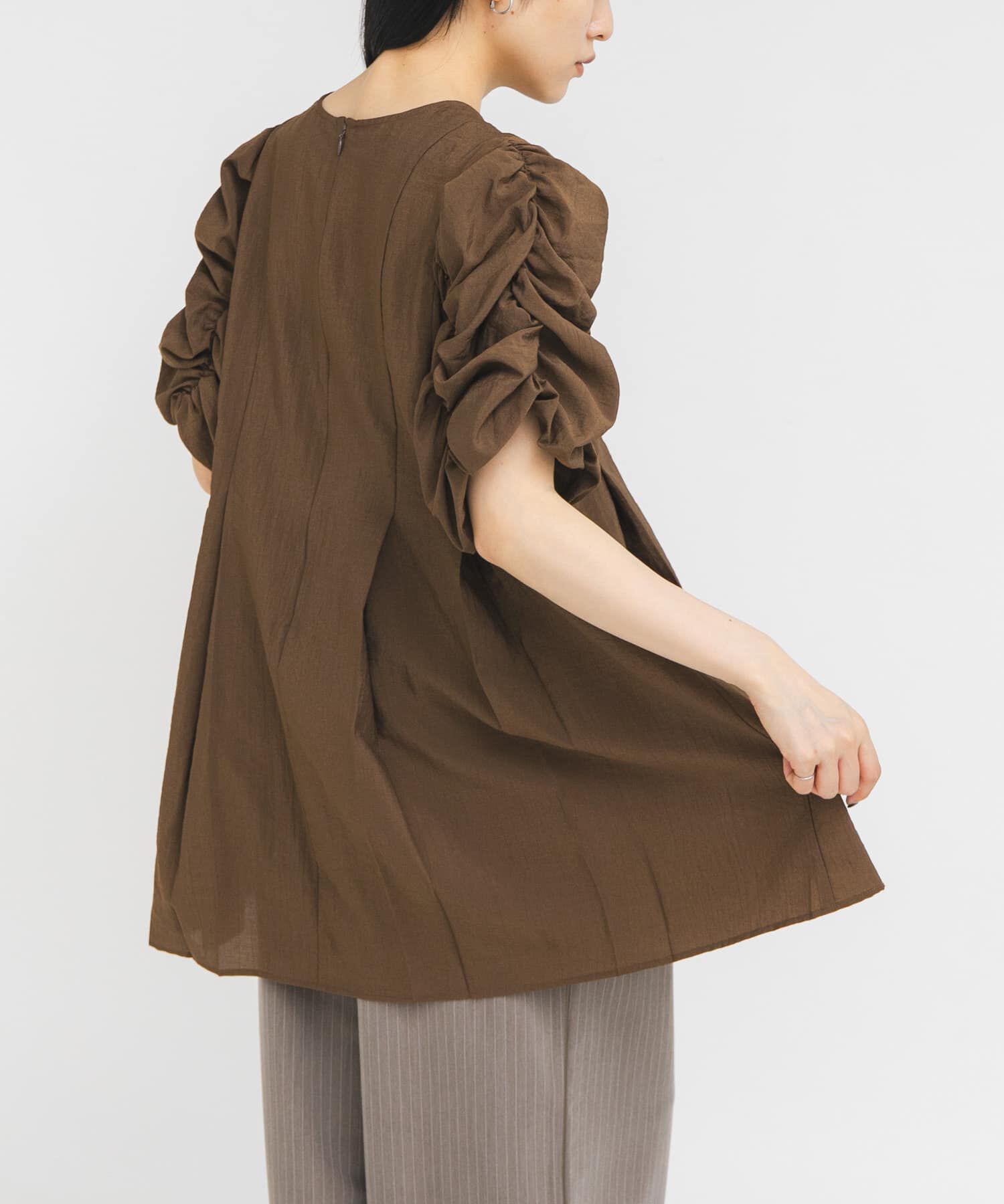  「シャーリングスリーブミニワンピース」|ワンピース|