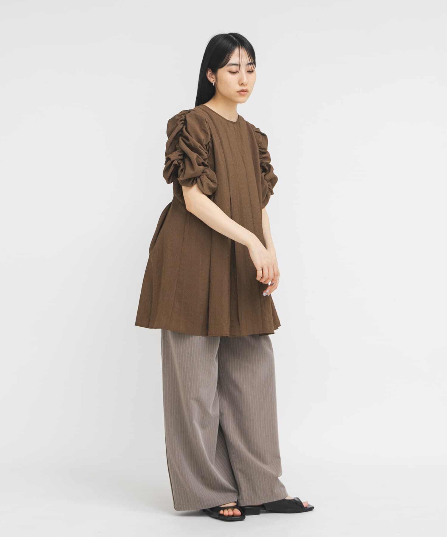  「シャーリングスリーブミニワンピース」|ワンピース|