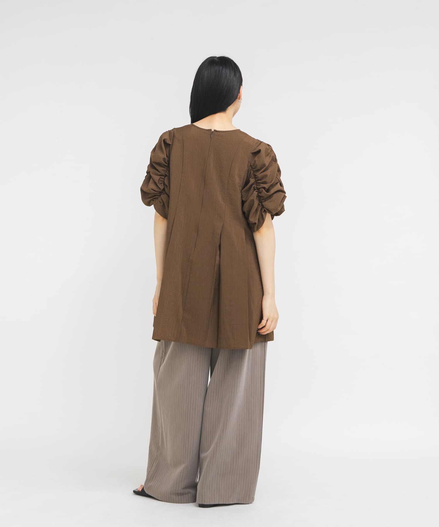  「シャーリングスリーブミニワンピース」|ワンピース|