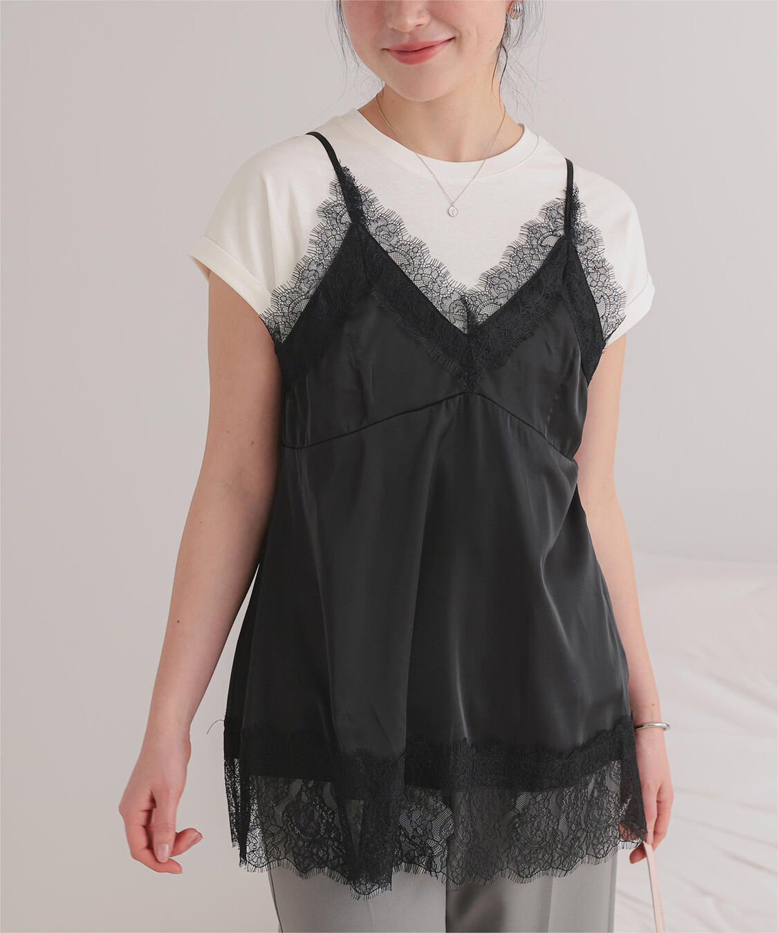 titivate「レースサテンキャミソールトップス」|キャミソール|