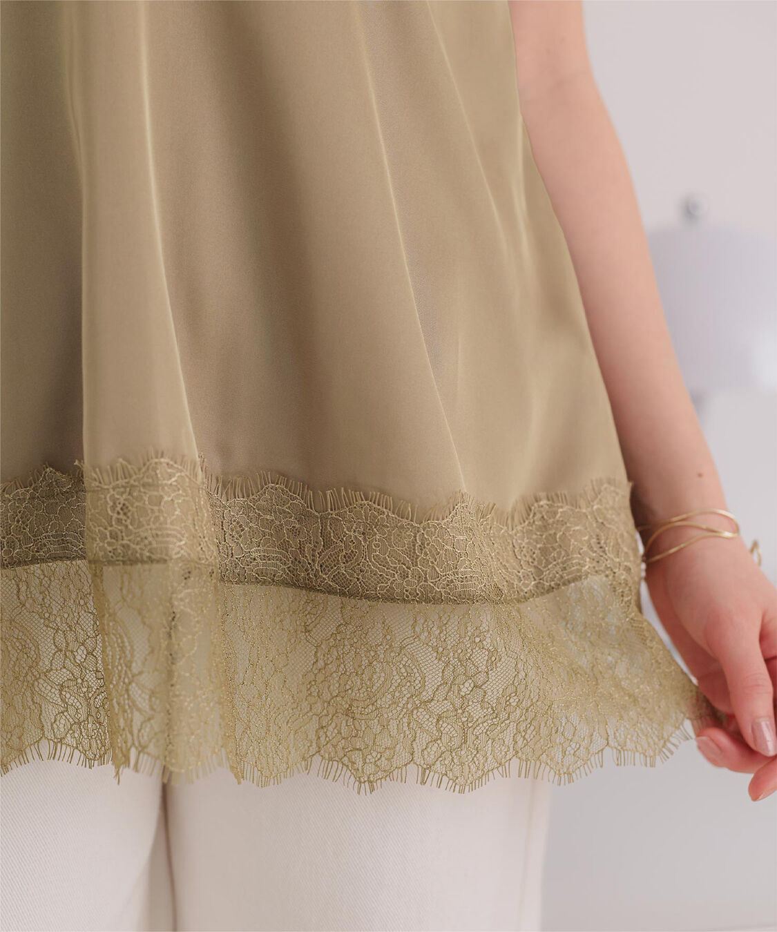 titivate「レースサテンキャミソールトップス」|キャミソール|