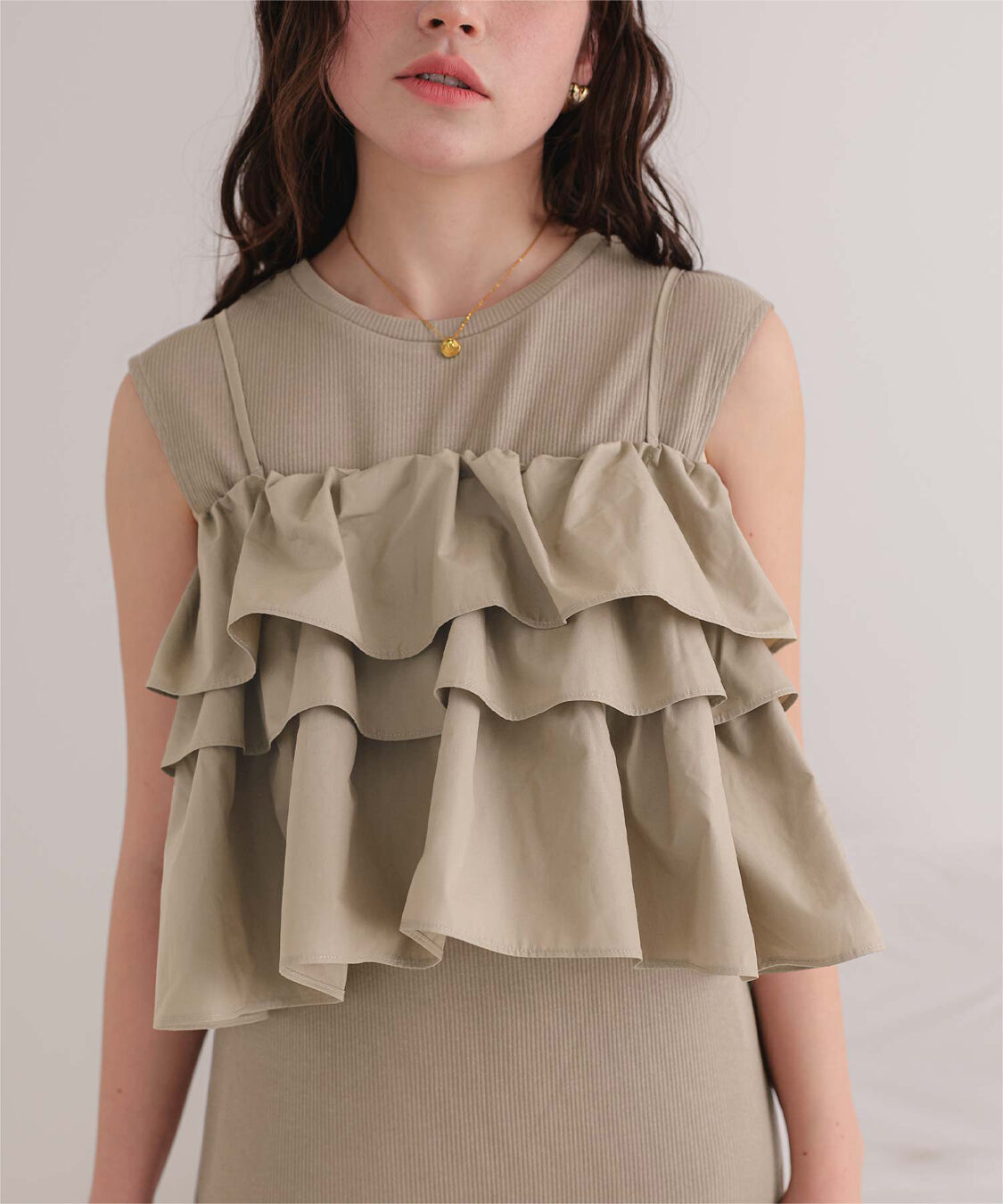 titivate「【ななみさんコラボアイテム】フリルキャミソールトップス/リブカットソーワンピースセット」|ワンピース|