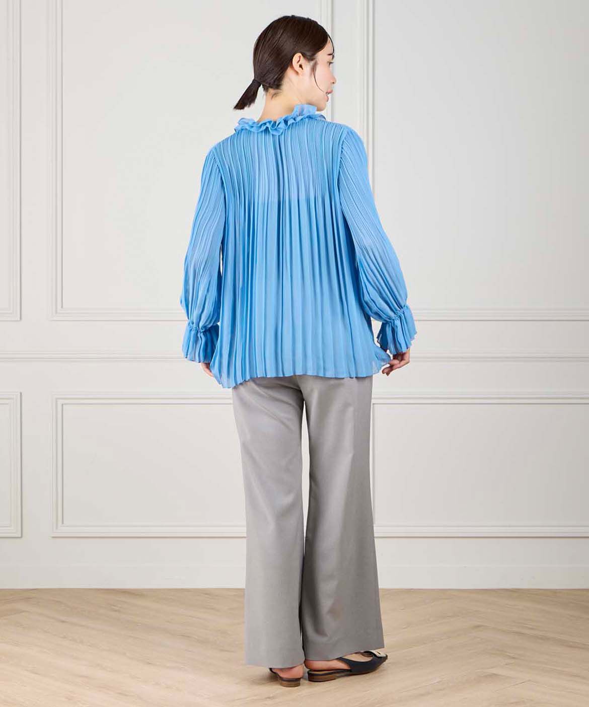 ef-de Black「フリルネックプリーツブラウス」|シャツ・ブラウス|