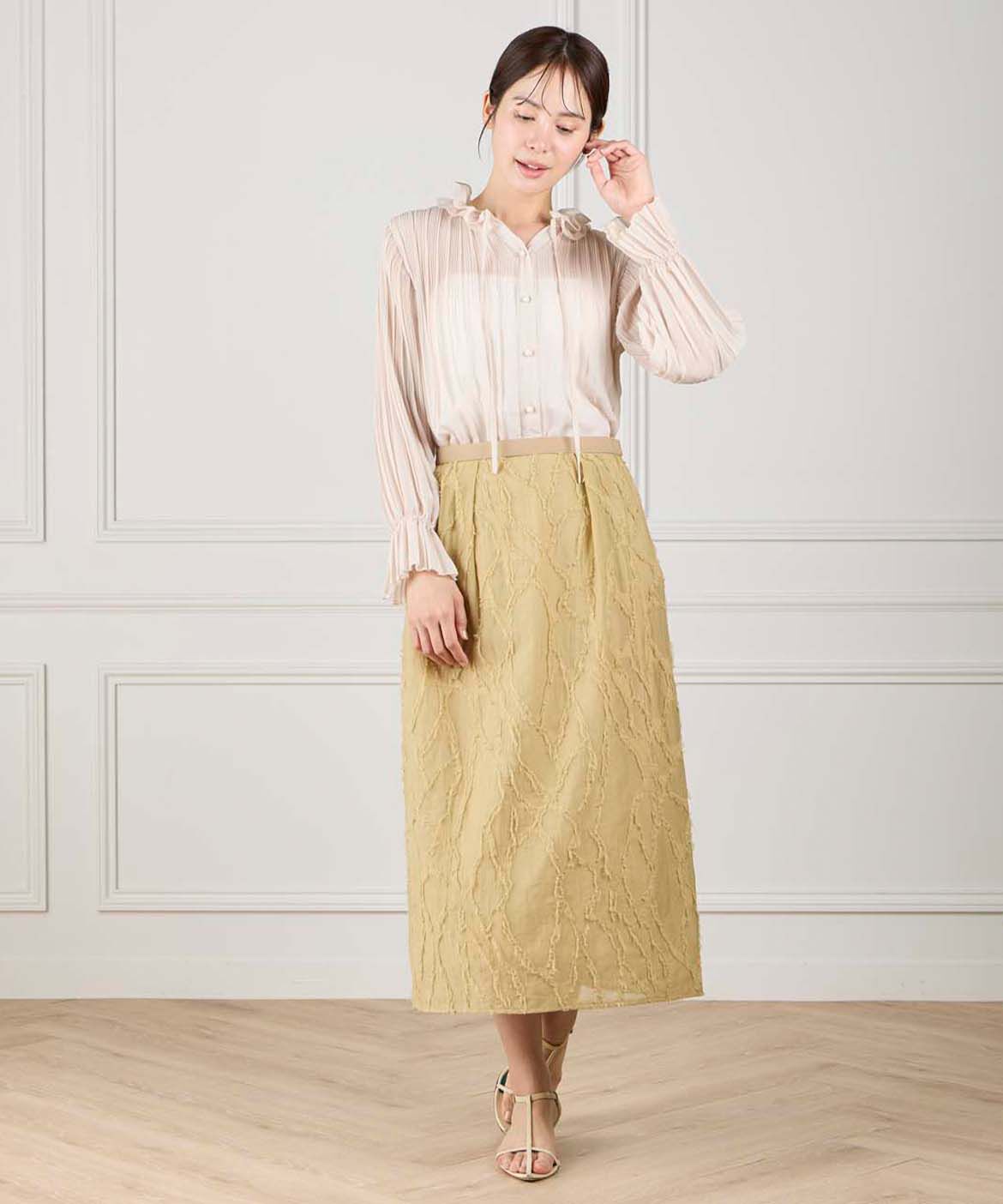 ef-de Black「フリルネックプリーツブラウス」|シャツ・ブラウス|