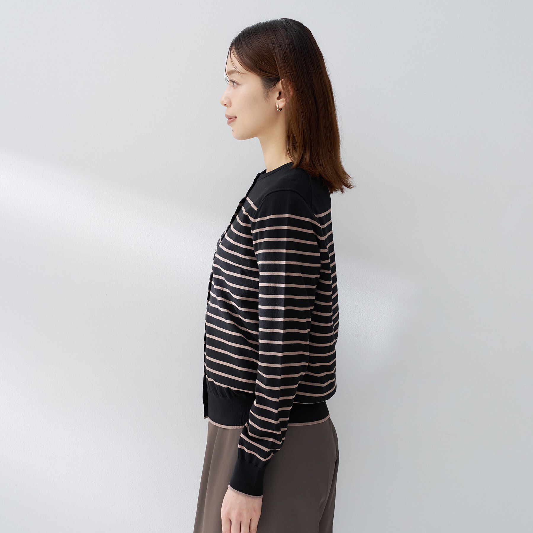 UNTITLED「コットンクルーネックカーディガン」|カーディガン|