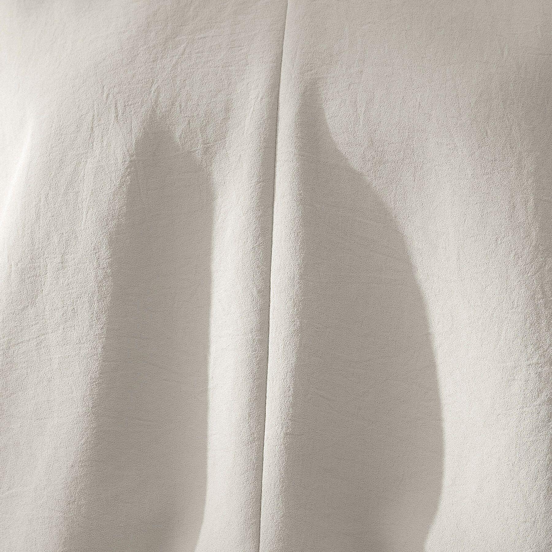 UNTITLED「【夏の名品セットアップが今年も登場！/はっ水/遮熱】リラクミスト キーVネックブラウス」|シャツ・ブラウス|