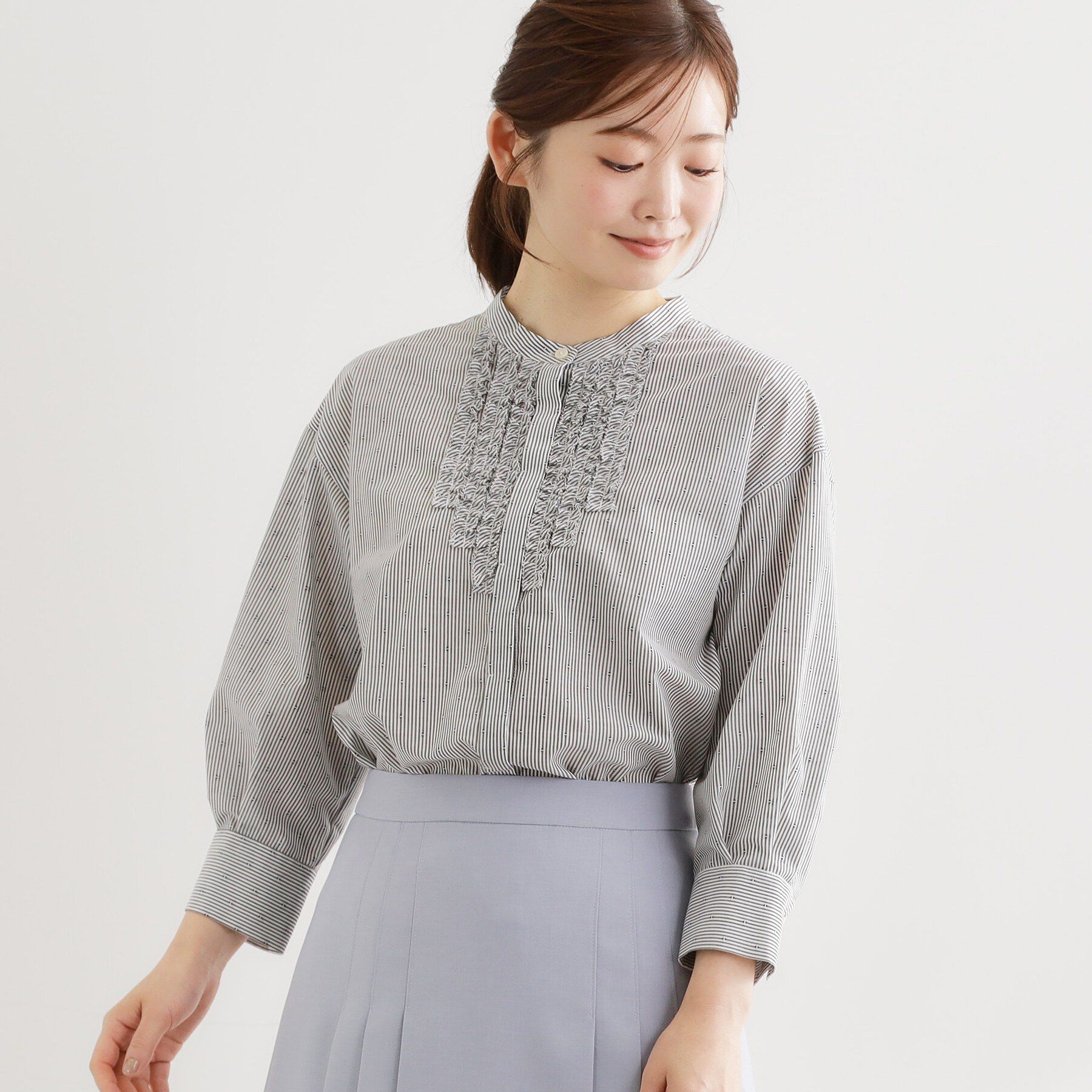 Reflect「【接触冷感】八分袖フロントフリルブラウス」|シャツ・ブラウス|