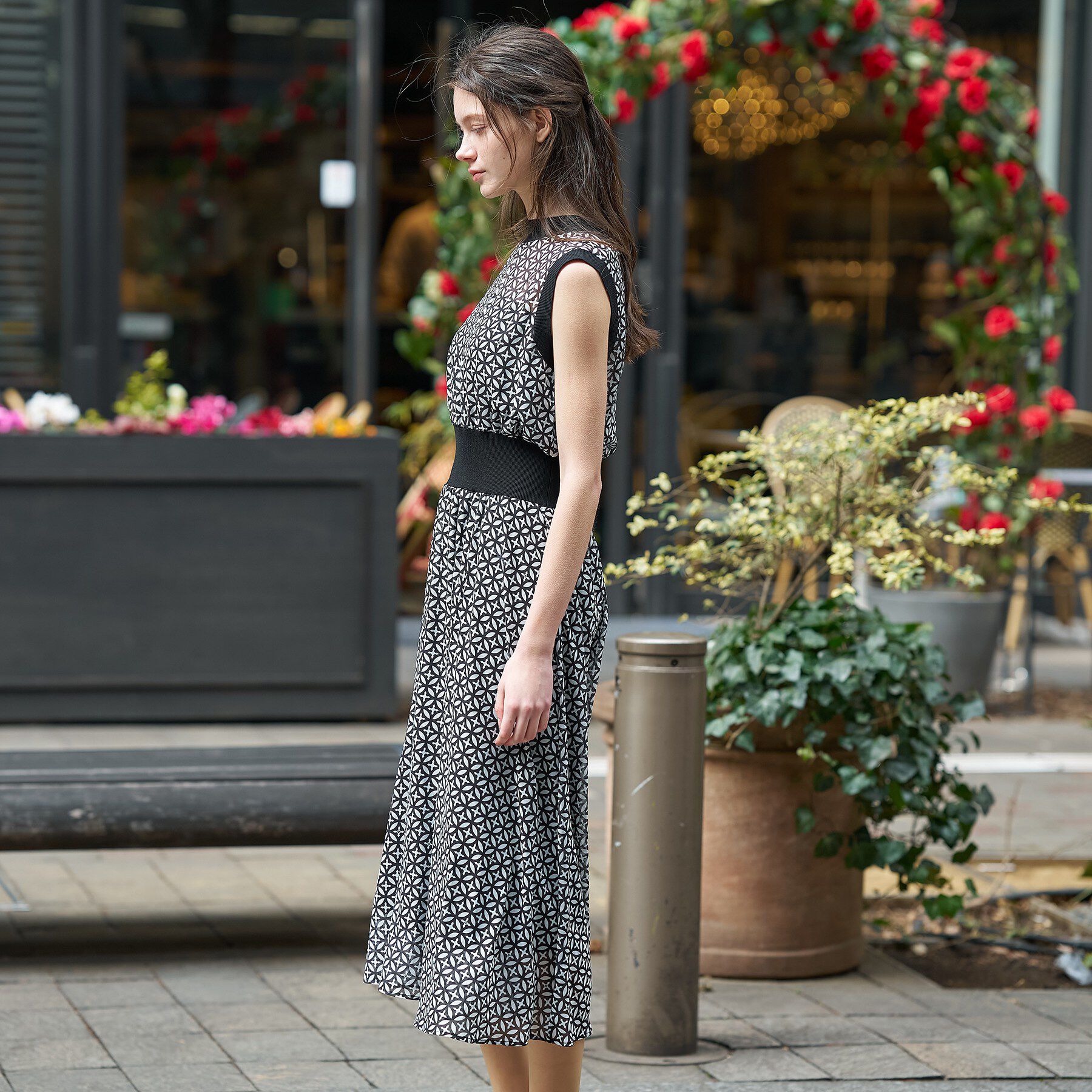 DRESSTERIOR「【ウォッシャブル】オーバーラップサークル シアーノースリーブドレス」|ワンピース|