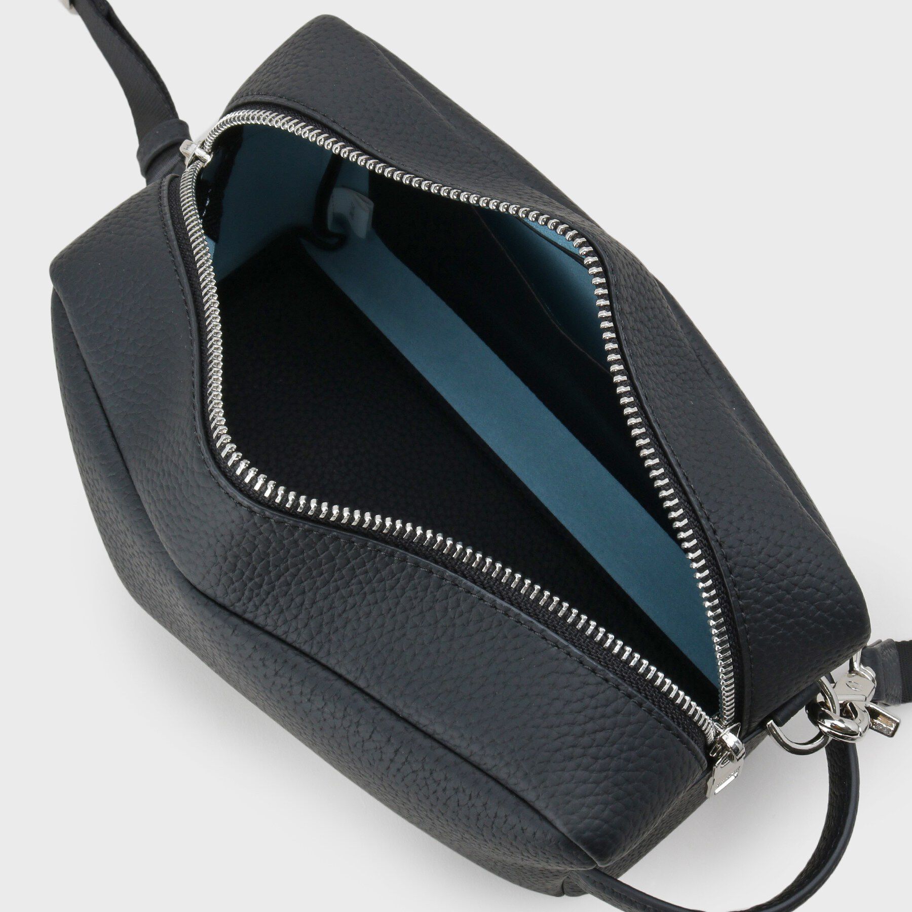 TAKEO KIKUCHI「ドライビングショルダーバッグ」|ショルダー・メッセンジャー|