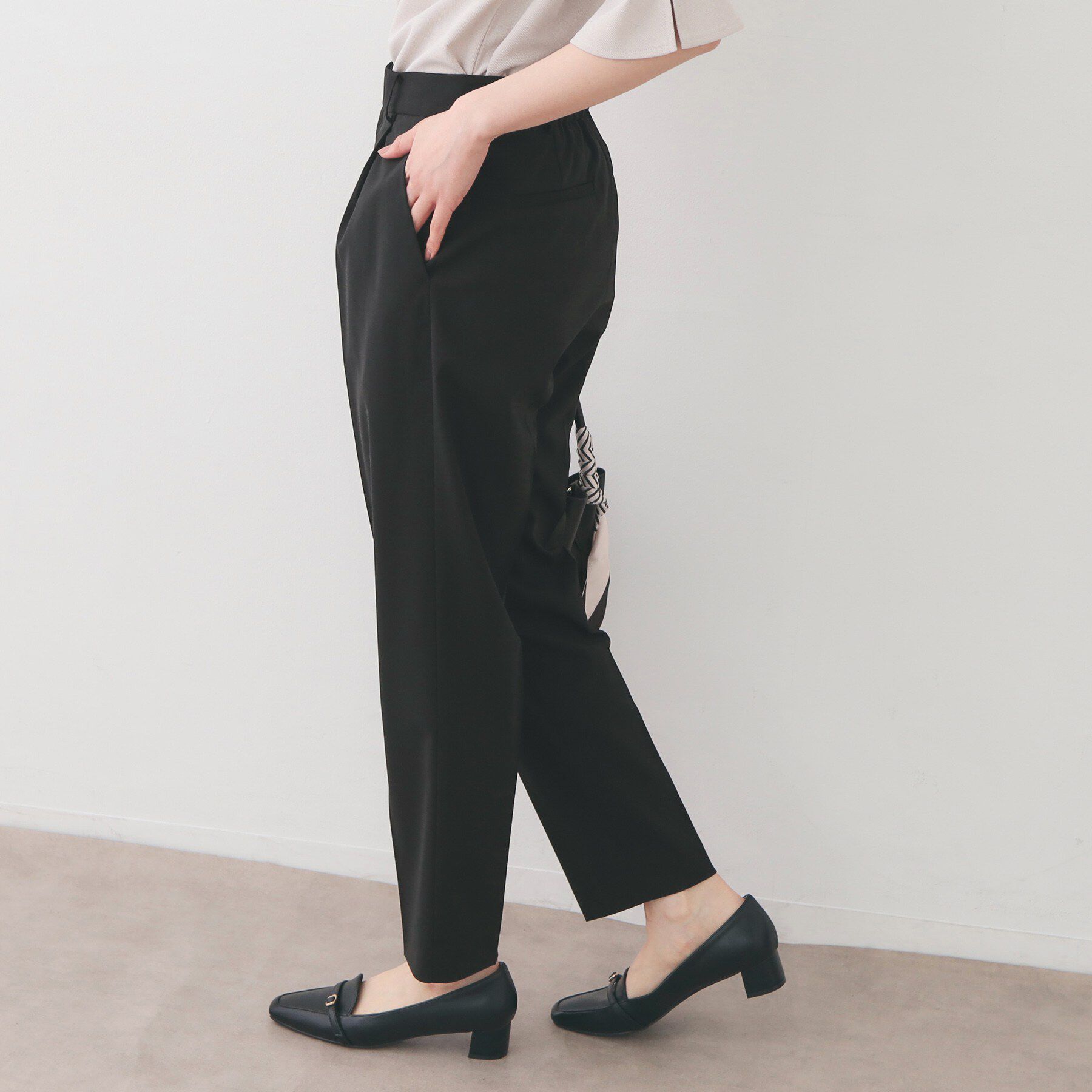 index「ストレッチテーパードパンツ/セットアップ対応可【洗濯機OK/接触冷感/吸水速乾/イージーアイロン】《」|その他|