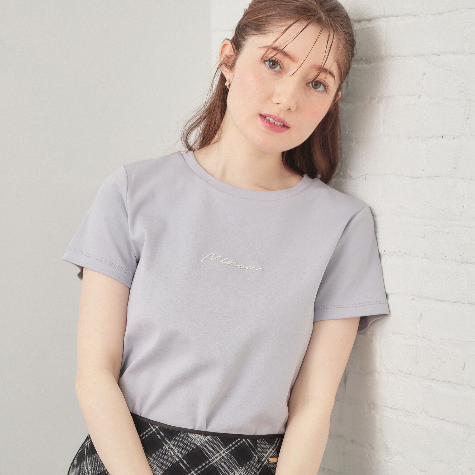 index「フロントロゴ刺繍Tシャツ【洗濯機OK・接触冷感・UVケア】」|Tシャツ・カットソー|グレー(012)