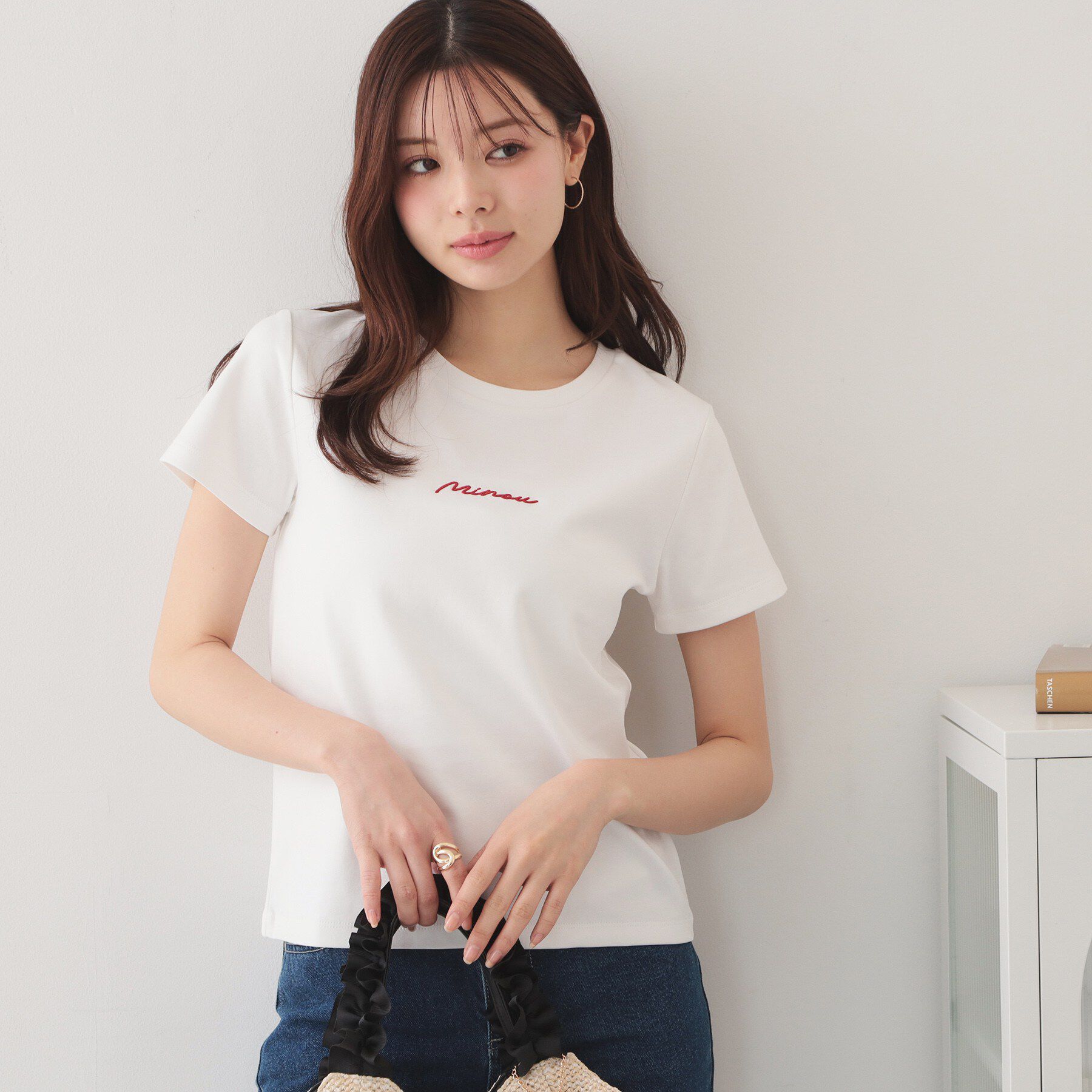 index「フロントロゴ刺繍Tシャツ【洗濯機OK・接触冷感・UVケア】」|Tシャツ・カットソー|オフホワイト(803