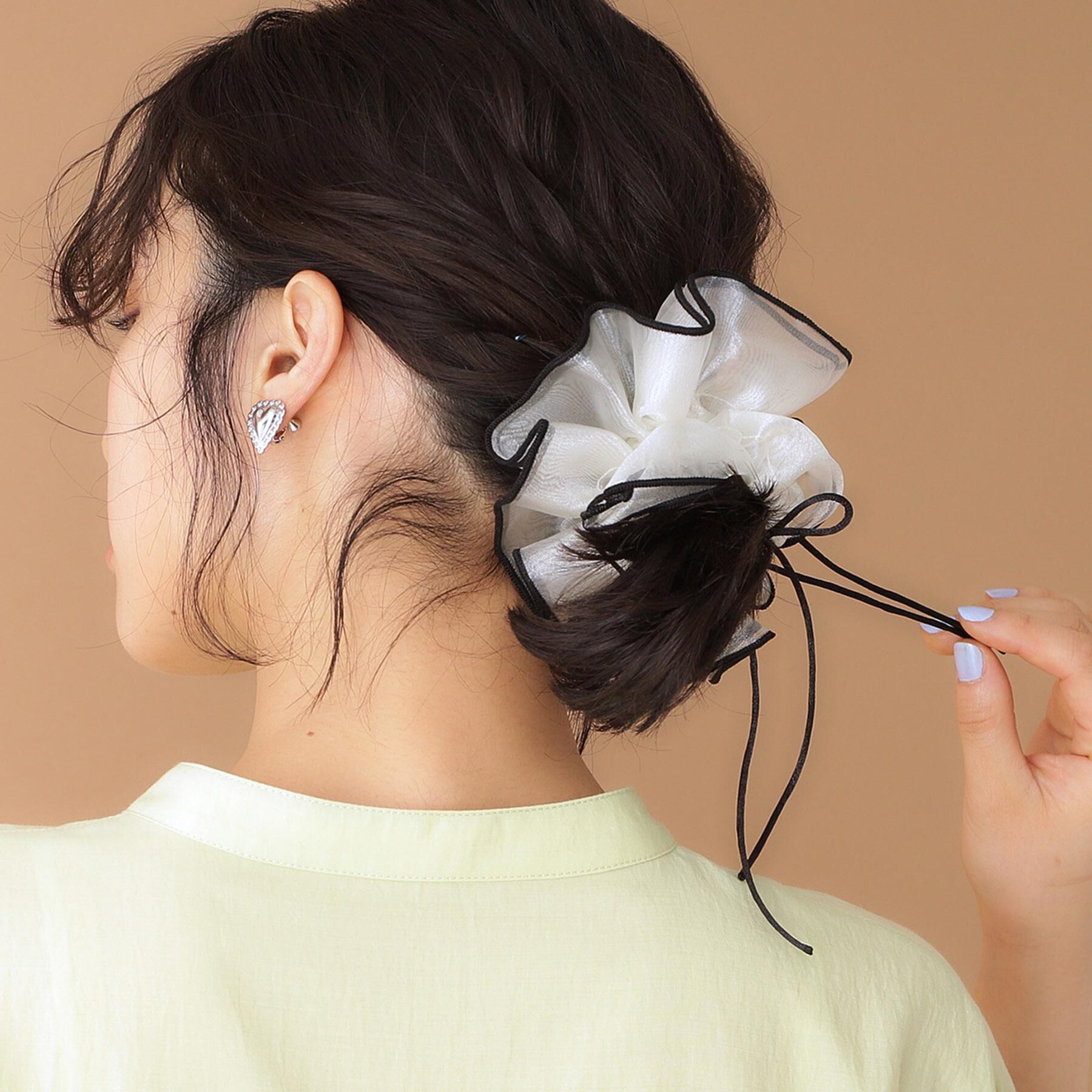 THE SHOP TK「バイカラーシュシュ」|その他|オフホワイト(503