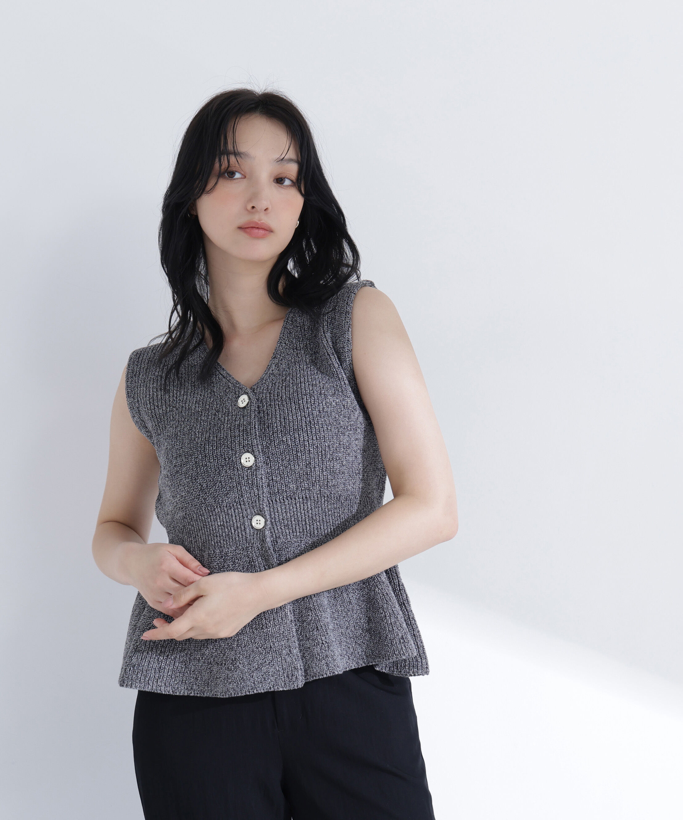  「メタルボタンペプラムニットジレ」|ニット・セーター|