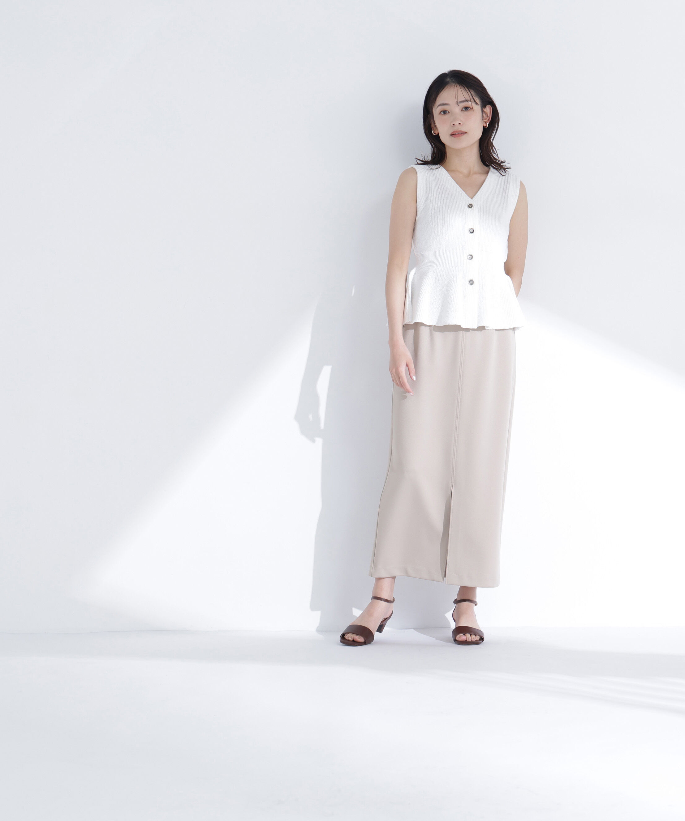  「メタルボタンペプラムニットジレ」|ニット・セーター|