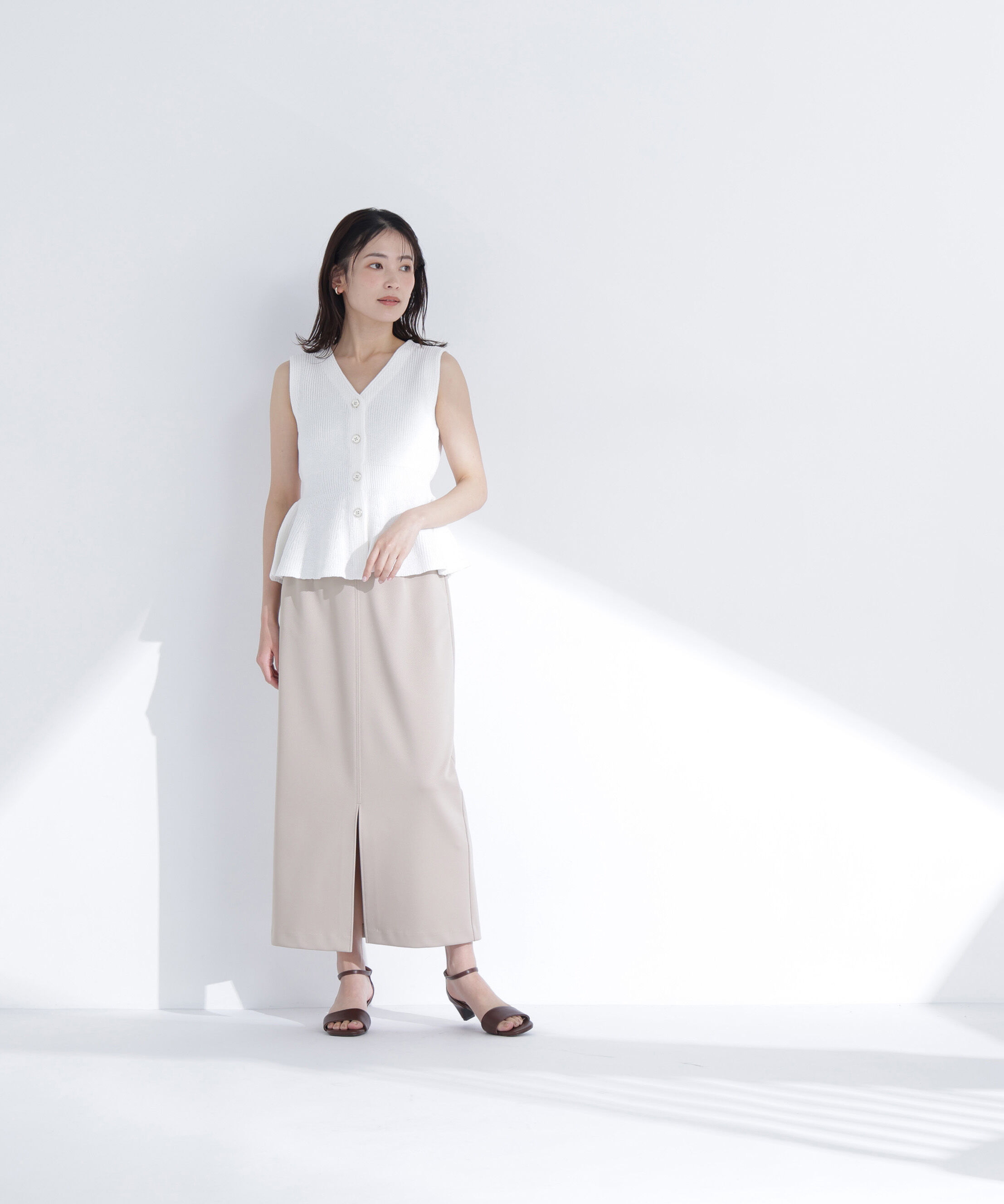  「メタルボタンペプラムニットジレ」|ニット・セーター|