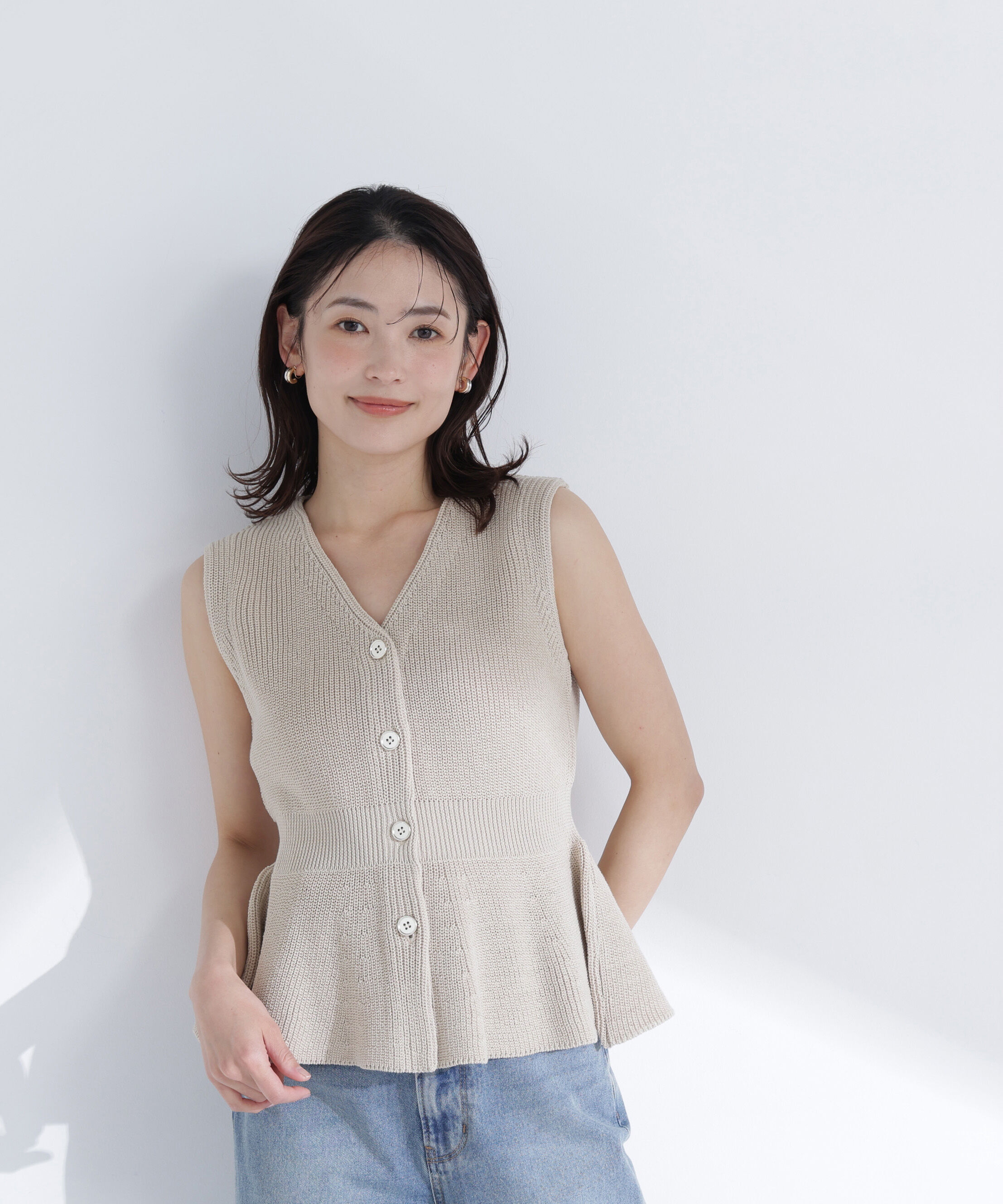  「メタルボタンペプラムニットジレ」|ニット・セーター|