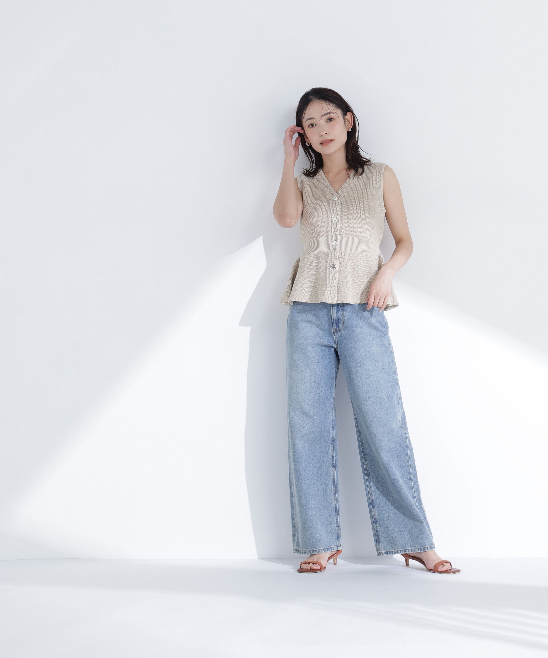  「メタルボタンペプラムニットジレ」|ニット・セーター|