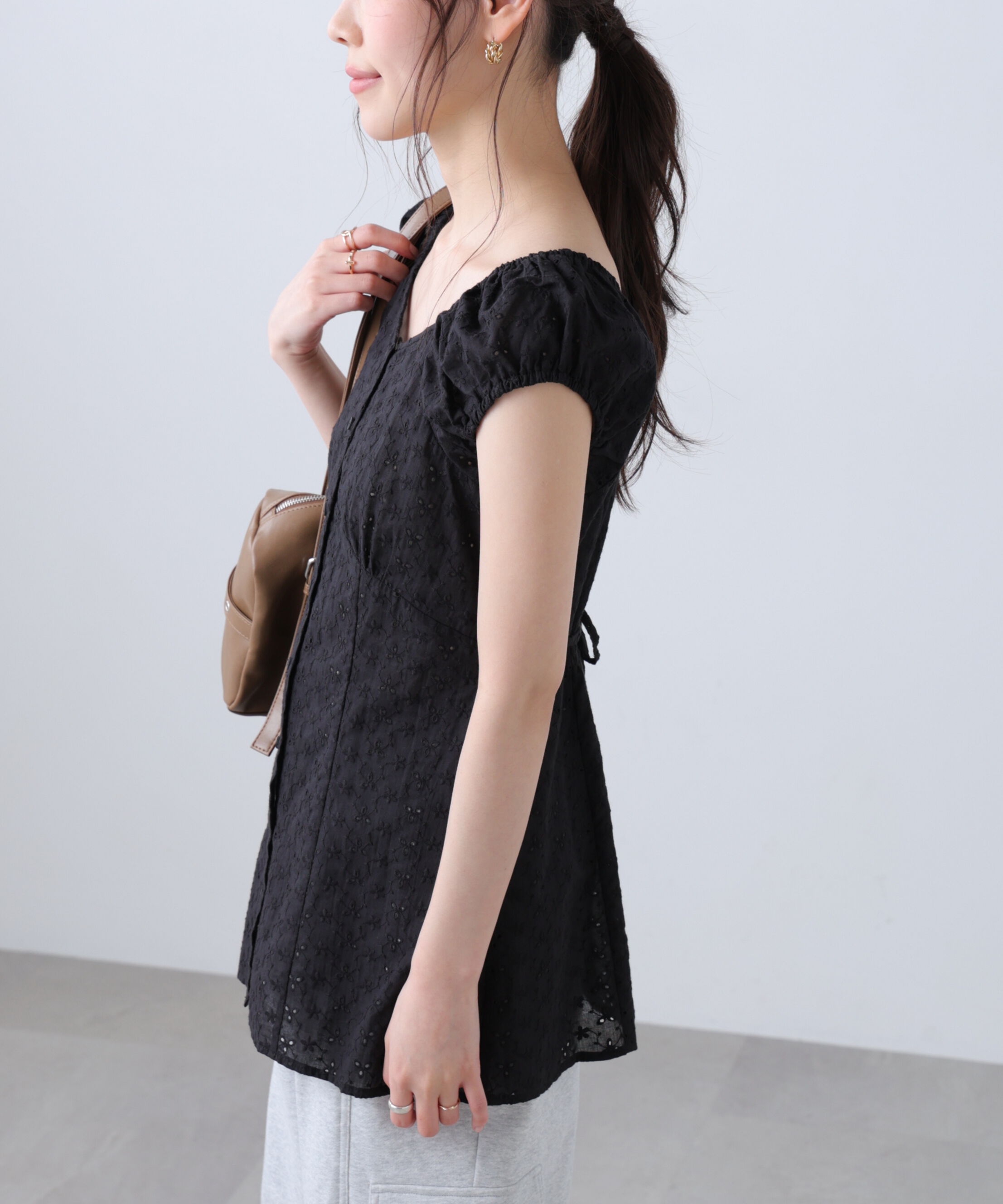  「バックリボン前開きパフスリーブレースチュニックブラウス」|Tシャツ・カットソー|