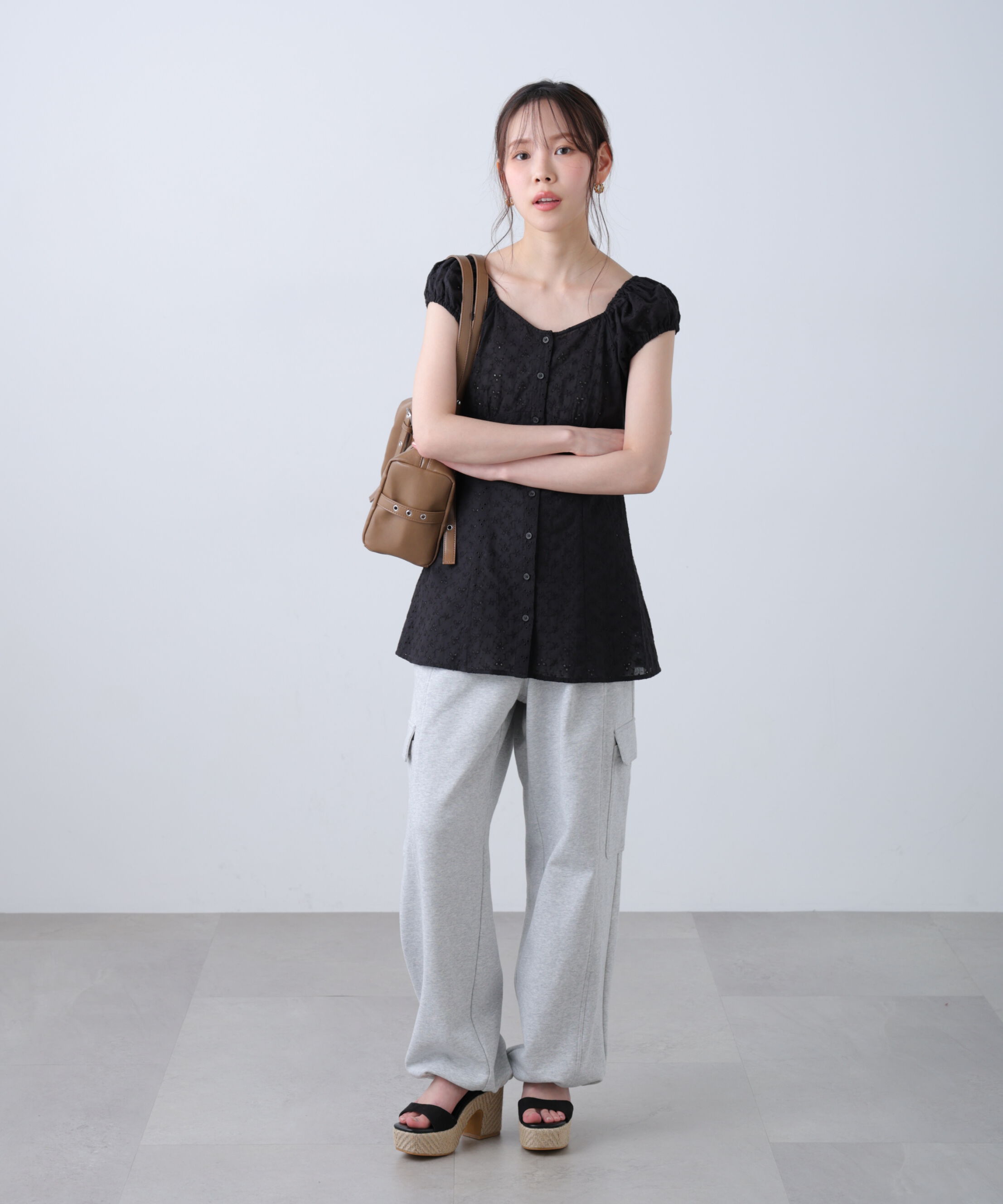  「バックリボン前開きパフスリーブレースチュニックブラウス」|Tシャツ・カットソー|